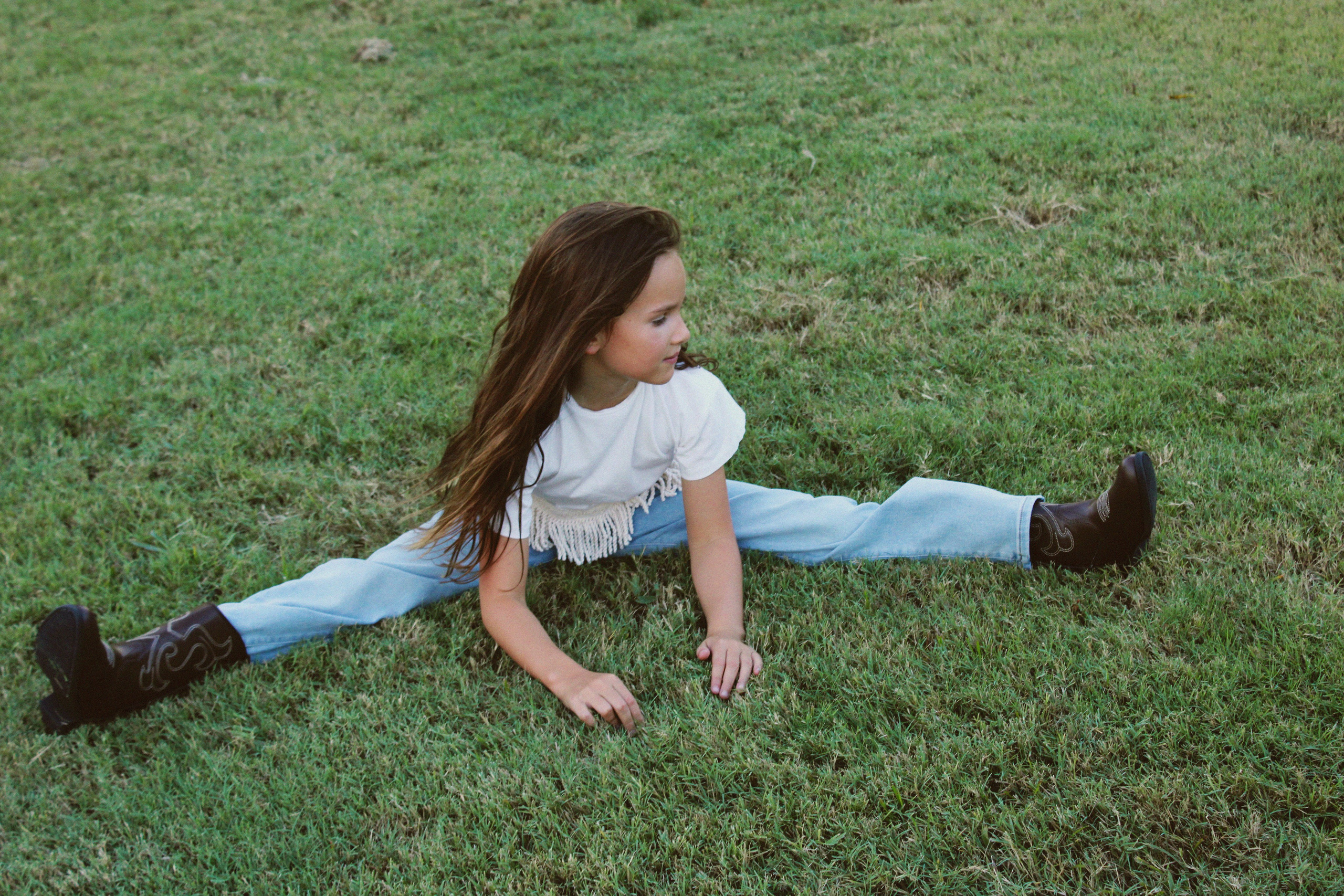 Texas Countryside Family Photoshoot in Cowboy Style. Lana Petrychenko — Portrait & Family Photographer. Valencia, Spain