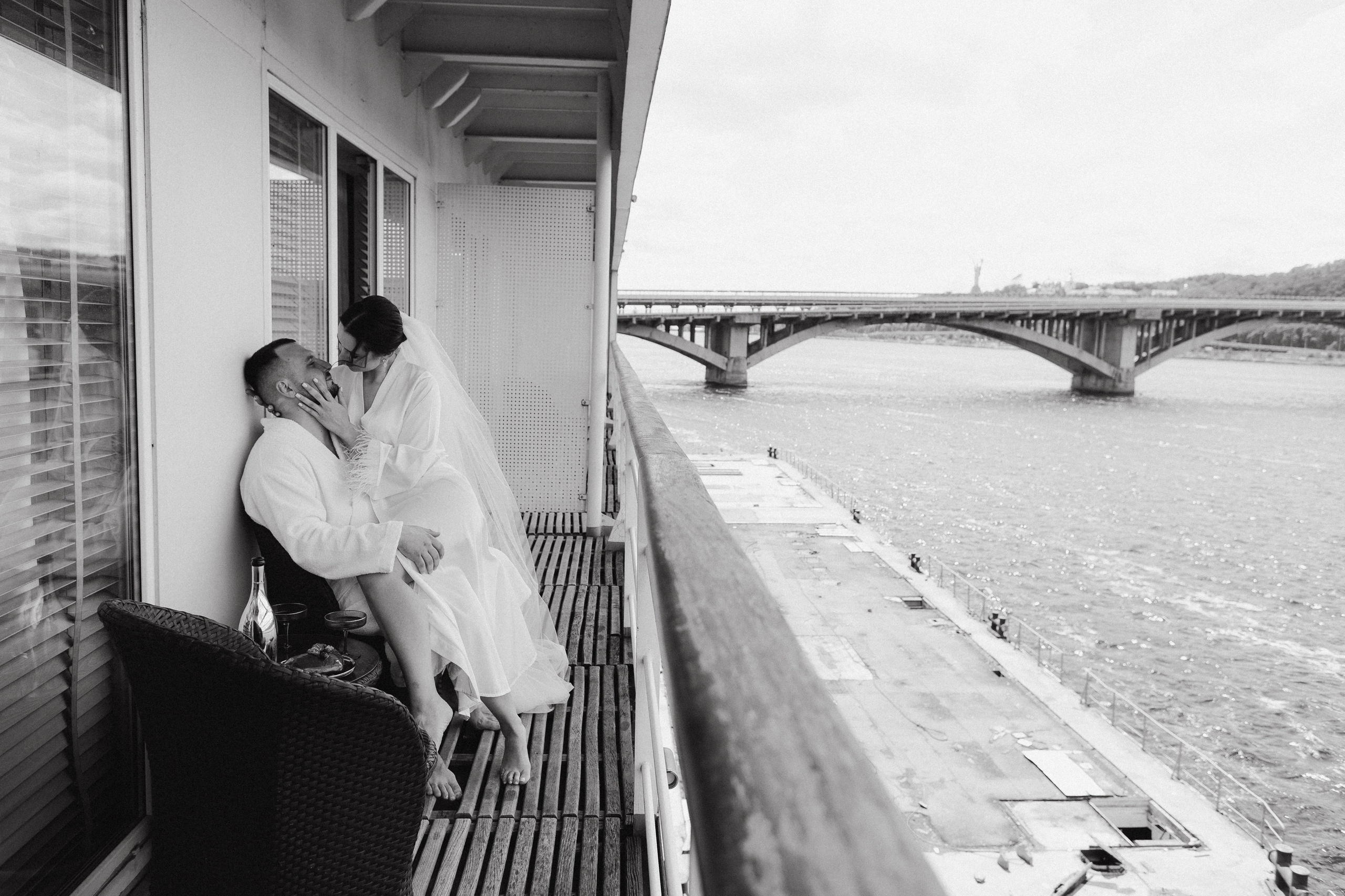 White Wedding. Wedding and Family Photograph