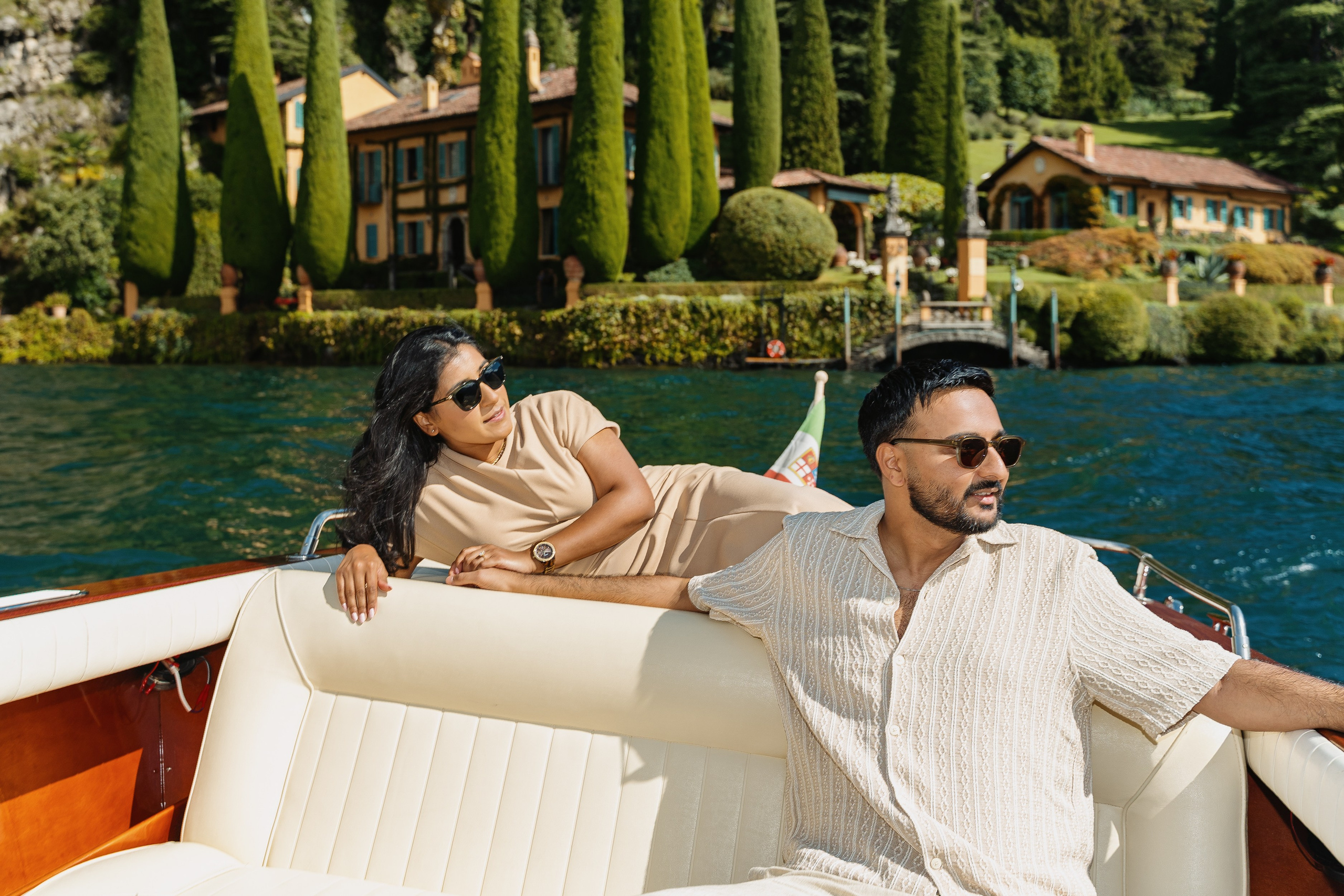 Lake Como Proposal on a Boat. Proposal Photographer in Lake Como