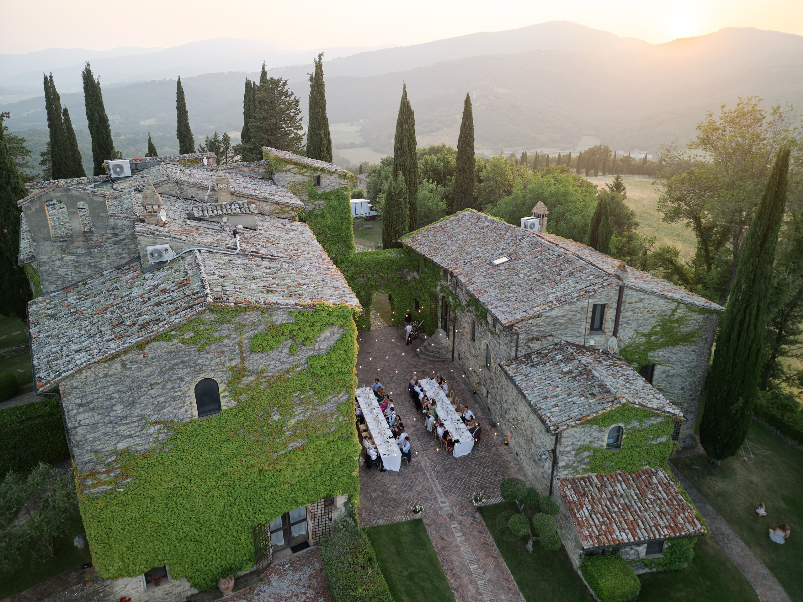 Wedding at Borgo Bastia Creti, Umbria