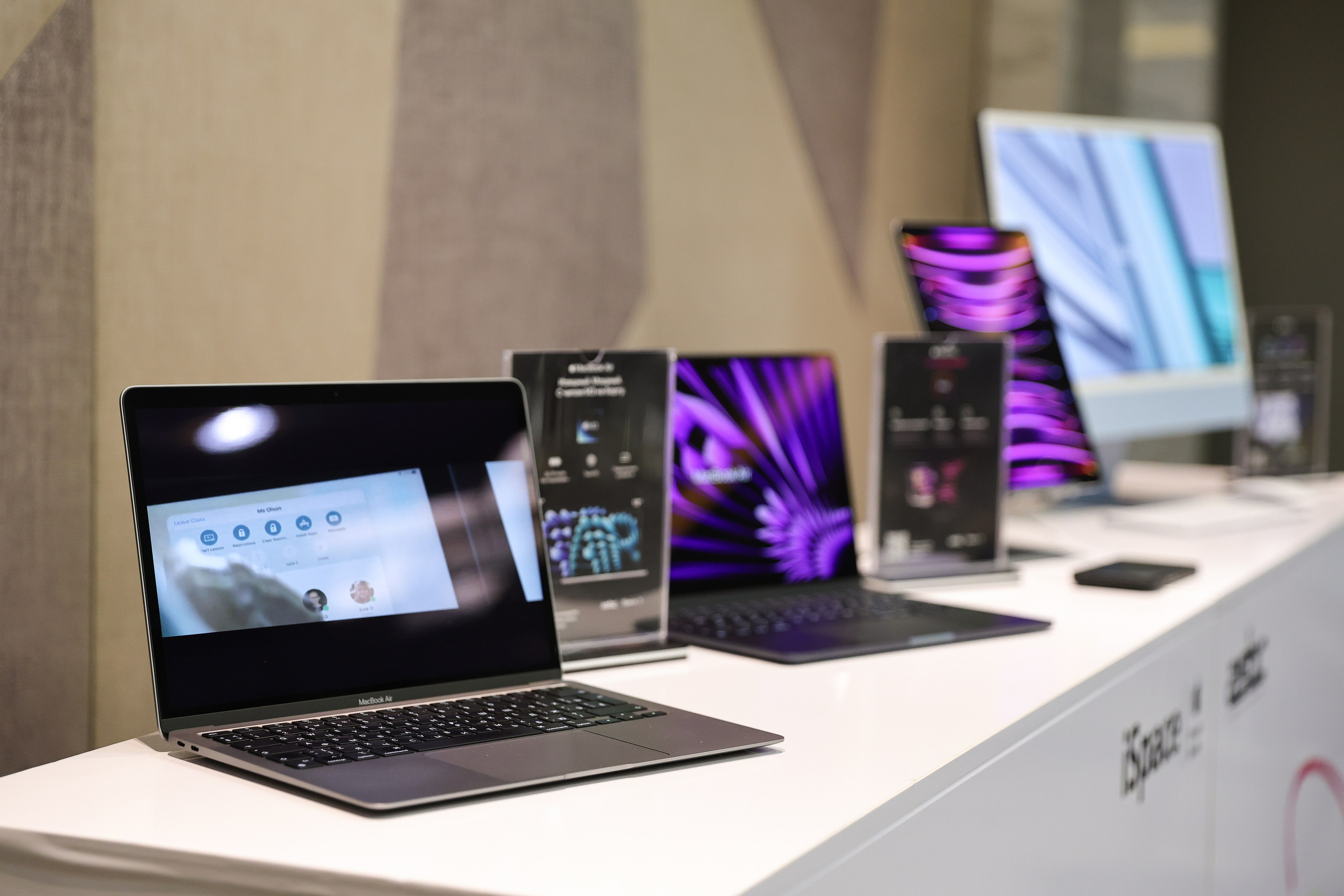 Презентация Apple education Uzbekiston. Создает увлекательные учебные материалы. Профессиональная Фото-Видео Студия Геннадия Нестеренко | Ташкент и Весь Узбекистан