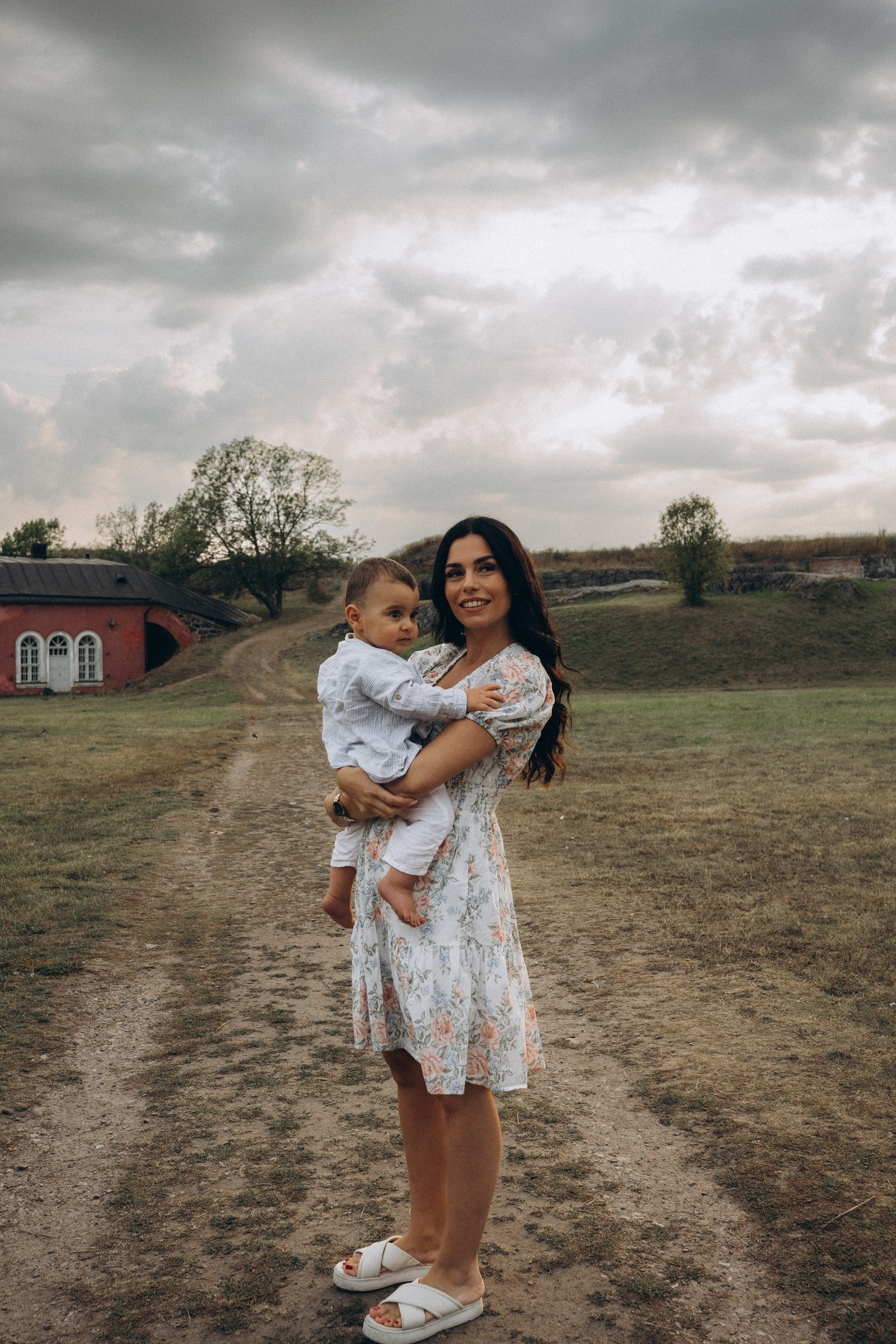 Summer. Wedding and potrait photographer in Helsinki Vickan O