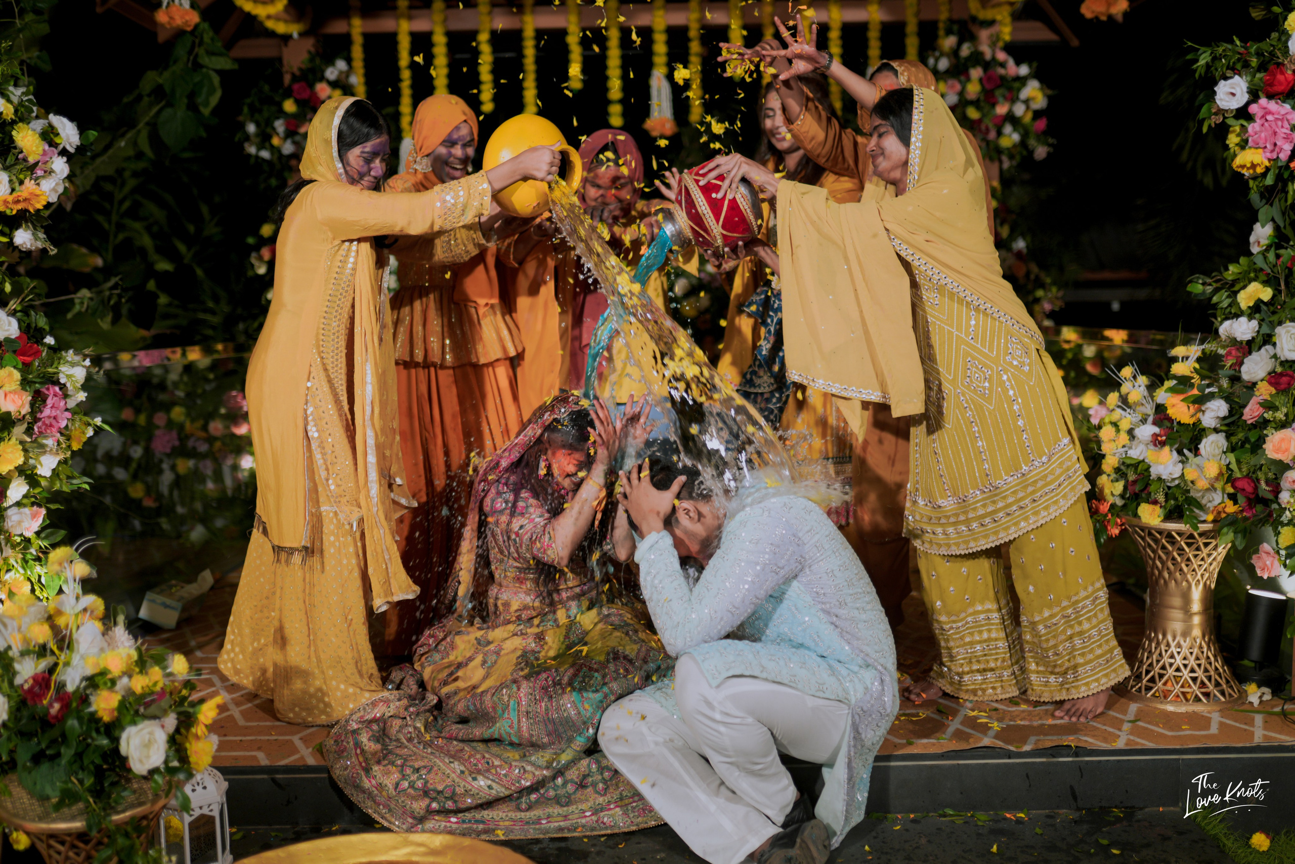 SHAHANA. Theloveknots