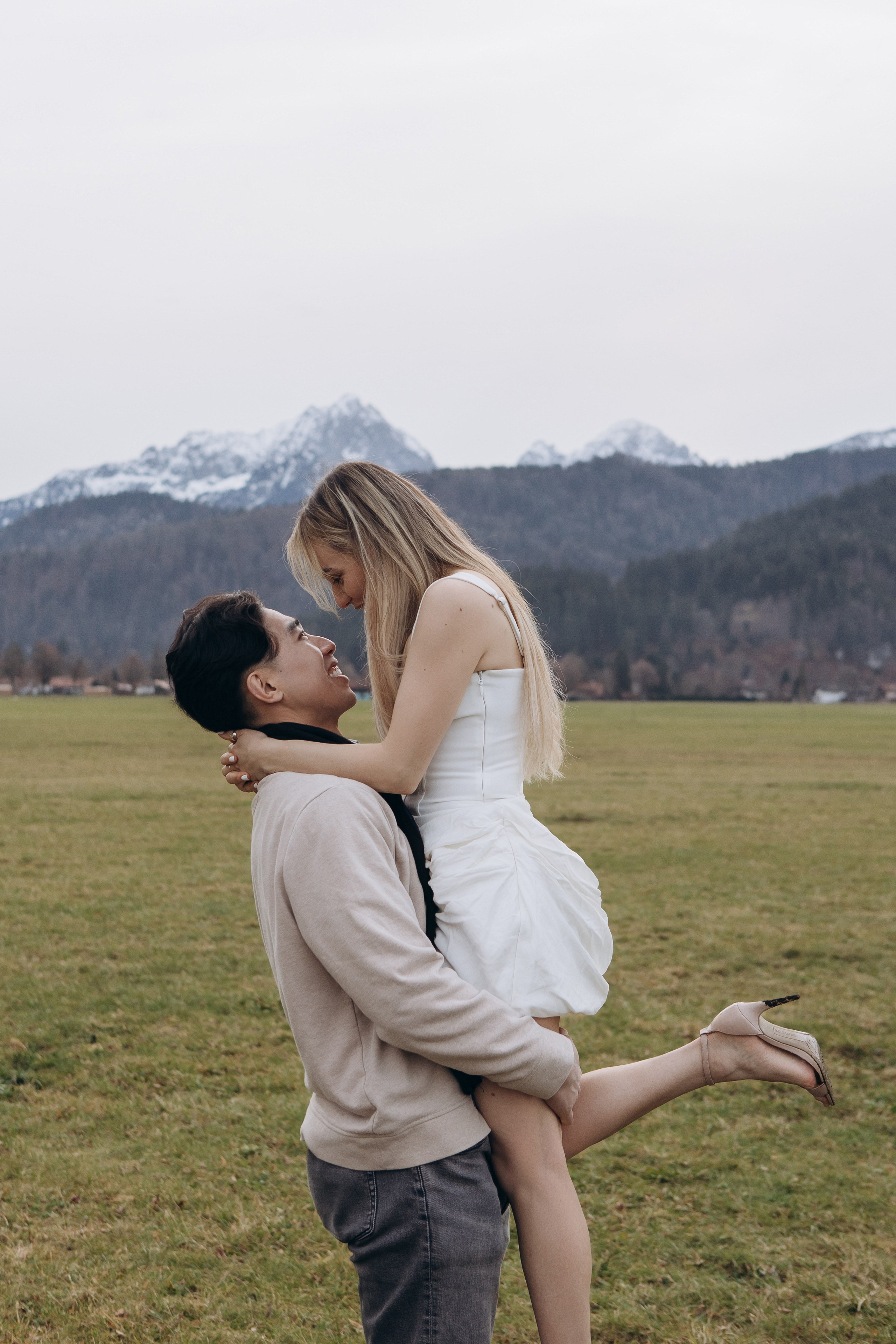 Love Story. Fotografin Larysa Chepurko| Füssen| Garmisch-Partenkirchen| Weilheim| Schongau| Murnau| München | Hochzeitsfotograf Füssen | Larysa Photo