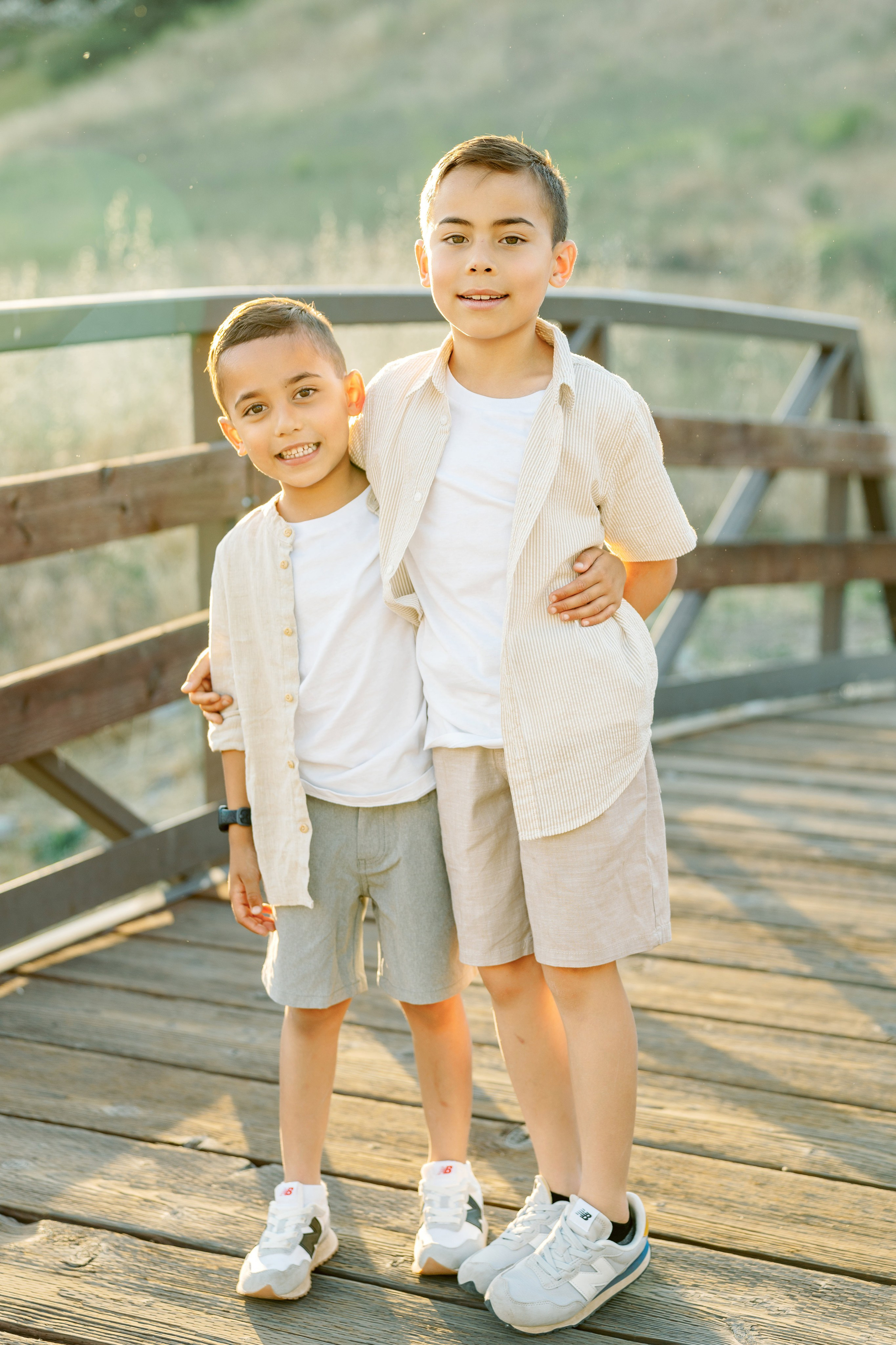 California, Los Angeles, Santa Clarita Family Photoshoot. Wedding Photography & Videography Team in California, Los Angeles, San Francisco, San Diego and Travel