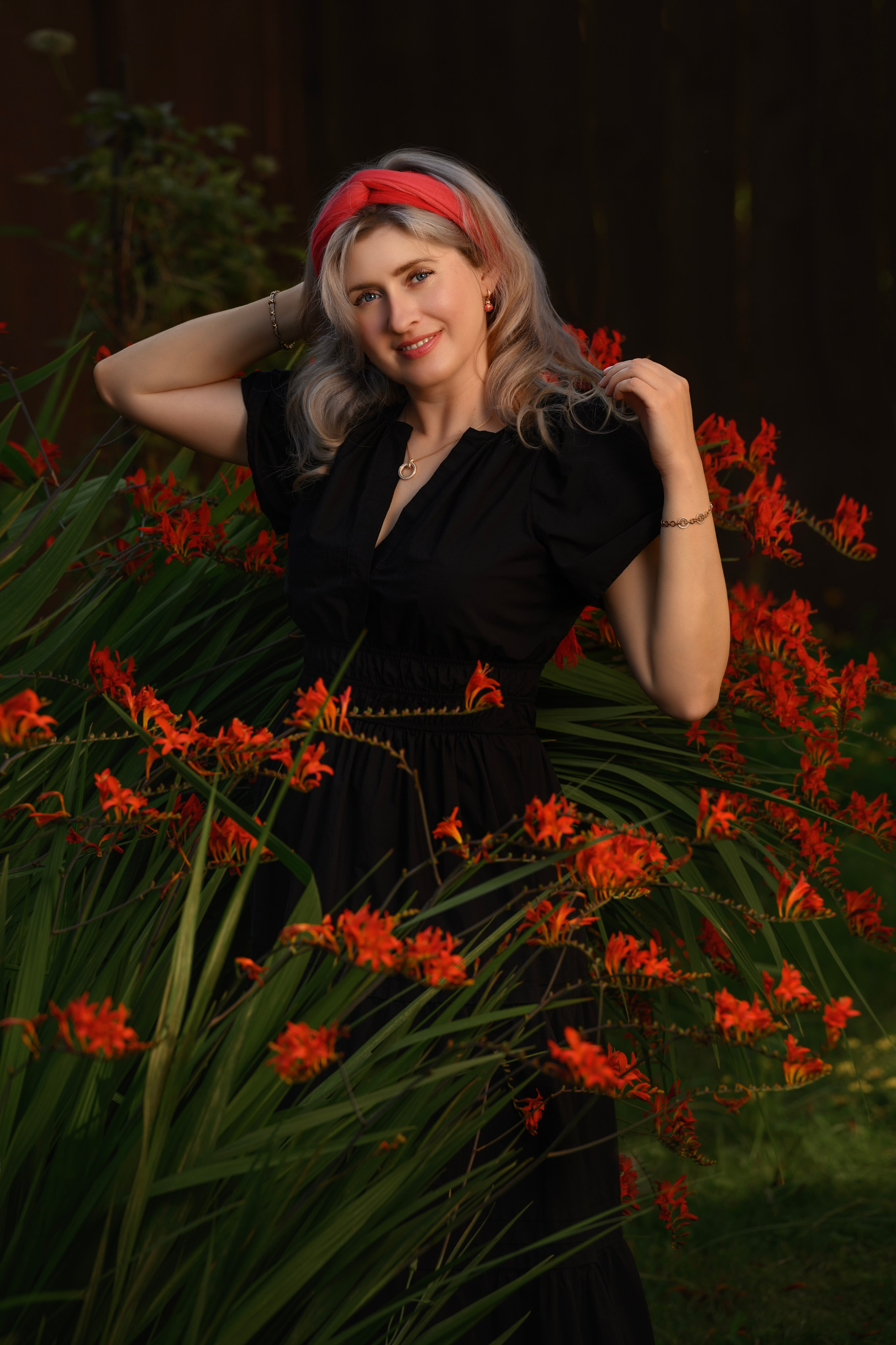 In RED. Wedding & portrait photography in the Seattle Area. Helen Michelle photographer