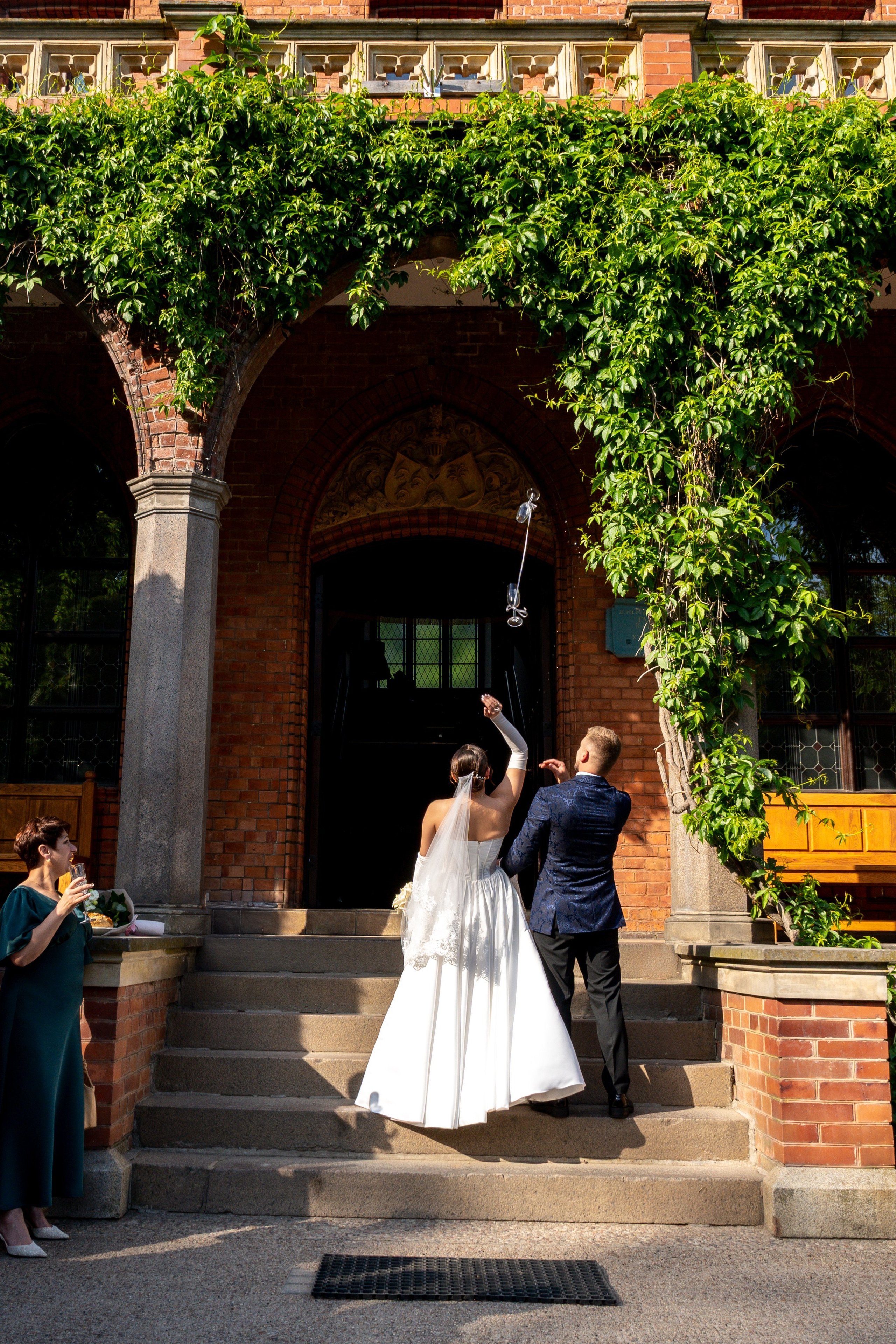 E&N: Zamek w Rzucewie. SL Wedding Photo — Editorial, Elegant & Timeless Wedding Photography in Poland and Across Europe