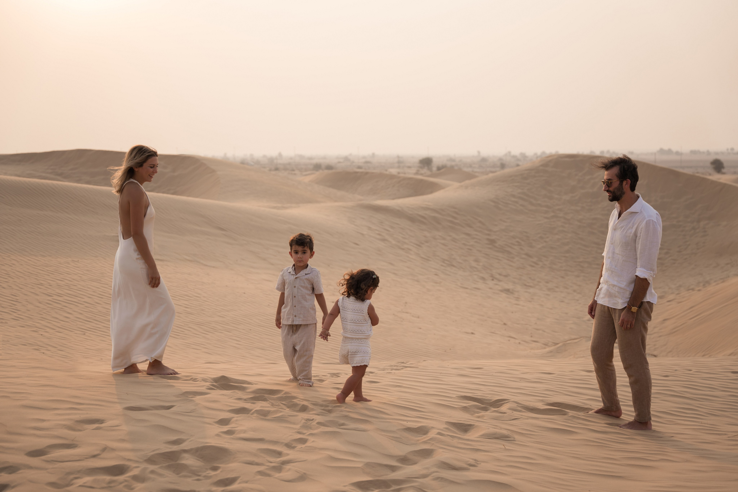 Sun, sand & family. Angela Iakovleva — Family Photographer in Dubai