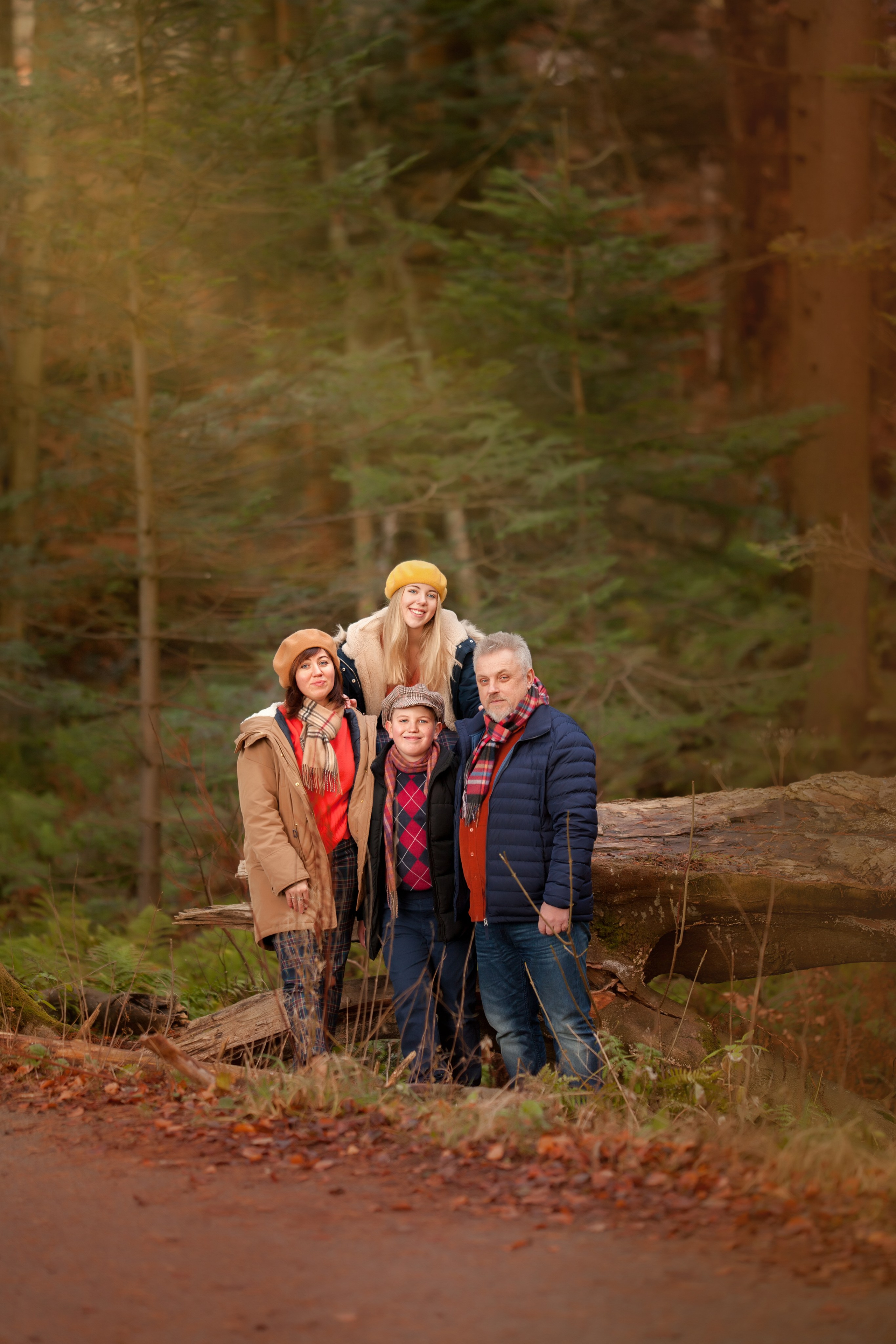 Gold october. Family and real state photographer in Haugesund Dina Vikra