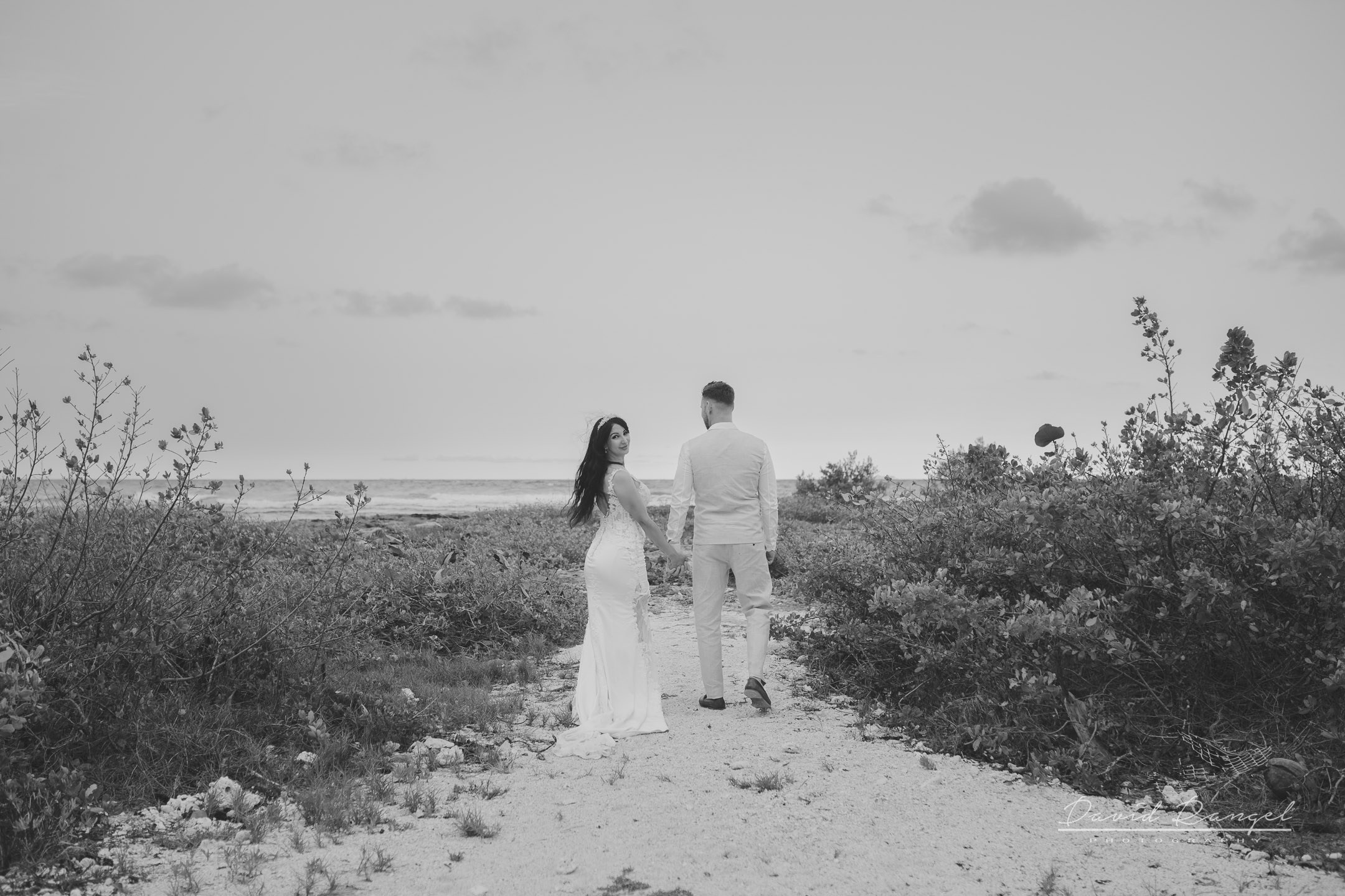 Classic Weddings. Destination wedding photographer based in Cancun and Riviera Maya with service worldwide
