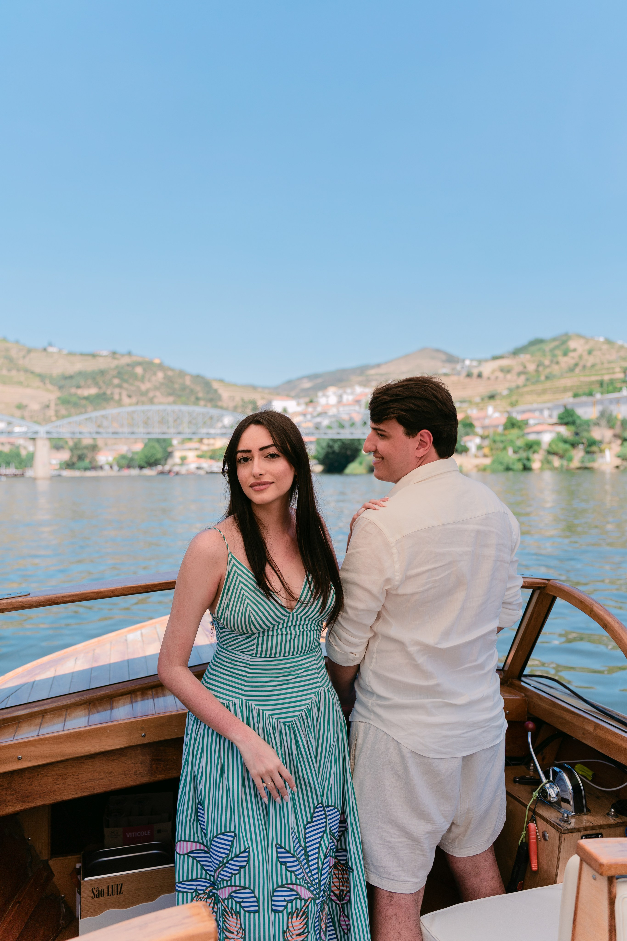 Wedding Proposal at Douro Valley — Arthur & Ana. Wedding & destination wedding photographer in Porto, Portugal — Davi Valente | Lisbon, Douro Valley, Rome, Tuscany & Lake Como