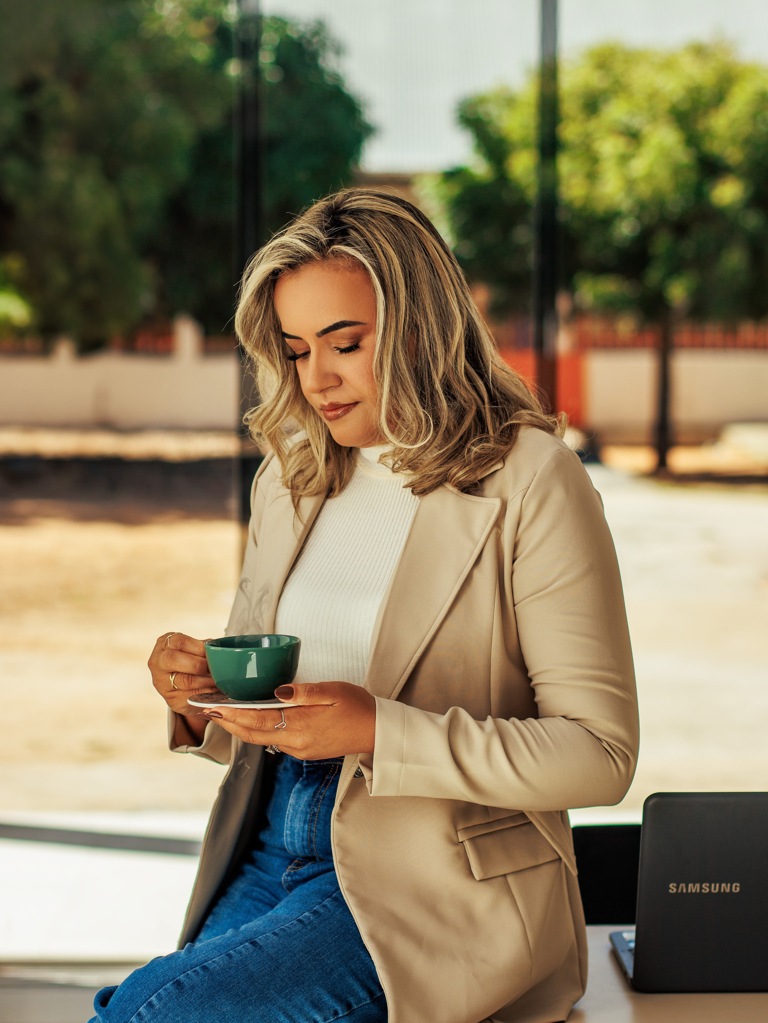 DIRETORA NÉIA. Fotografo de ensaios externos em Brejolândia-Ba