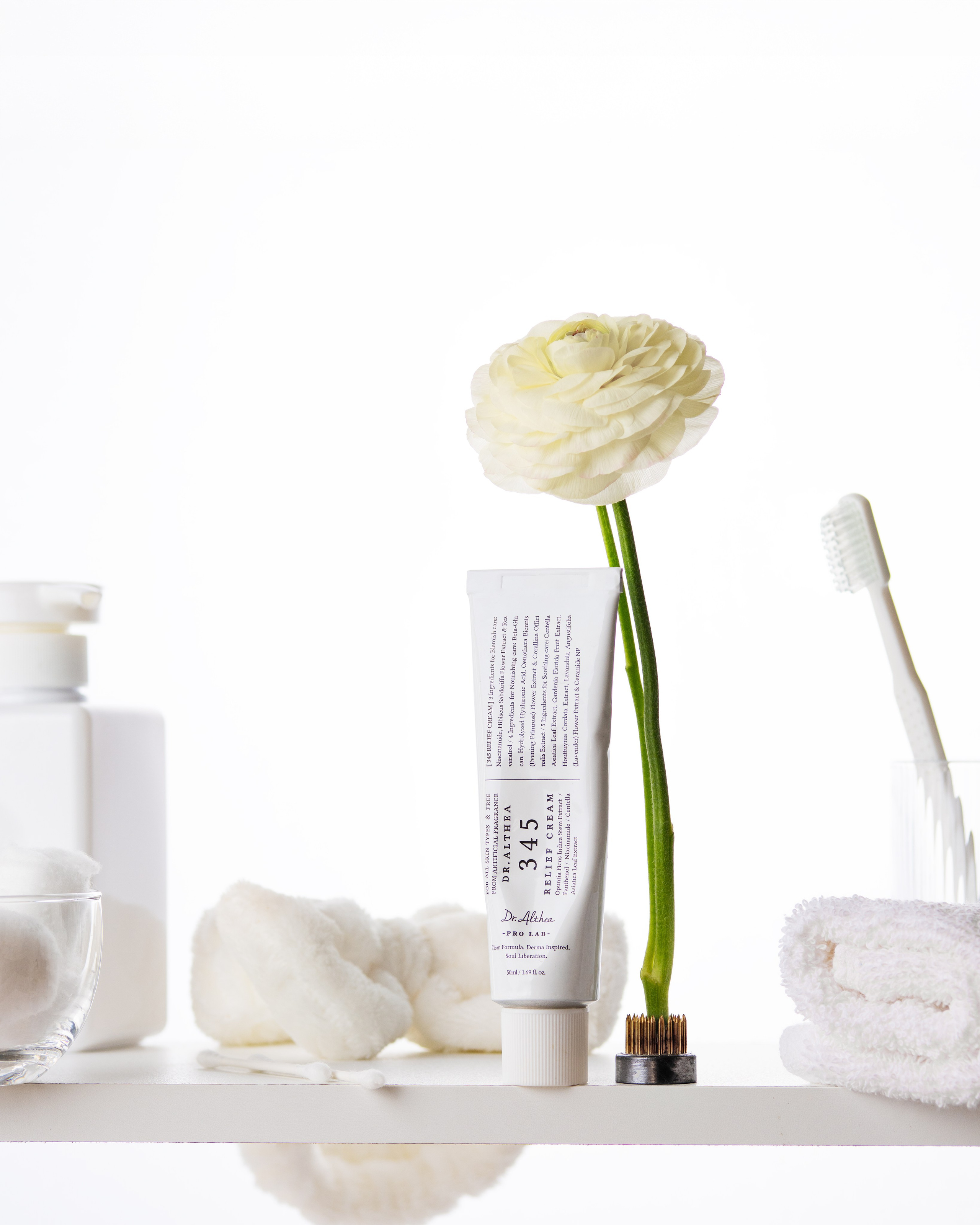 Skincare. LILIIA ZABOTKINA product photographer California