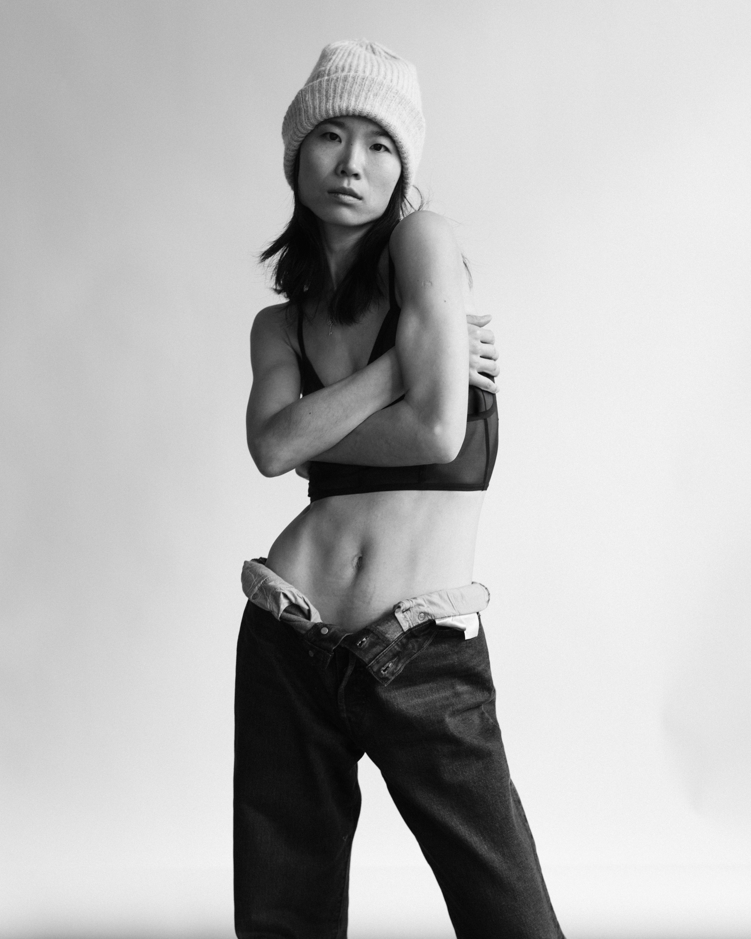 Yugi Studio. Modern maternity photographer in Long Island New York