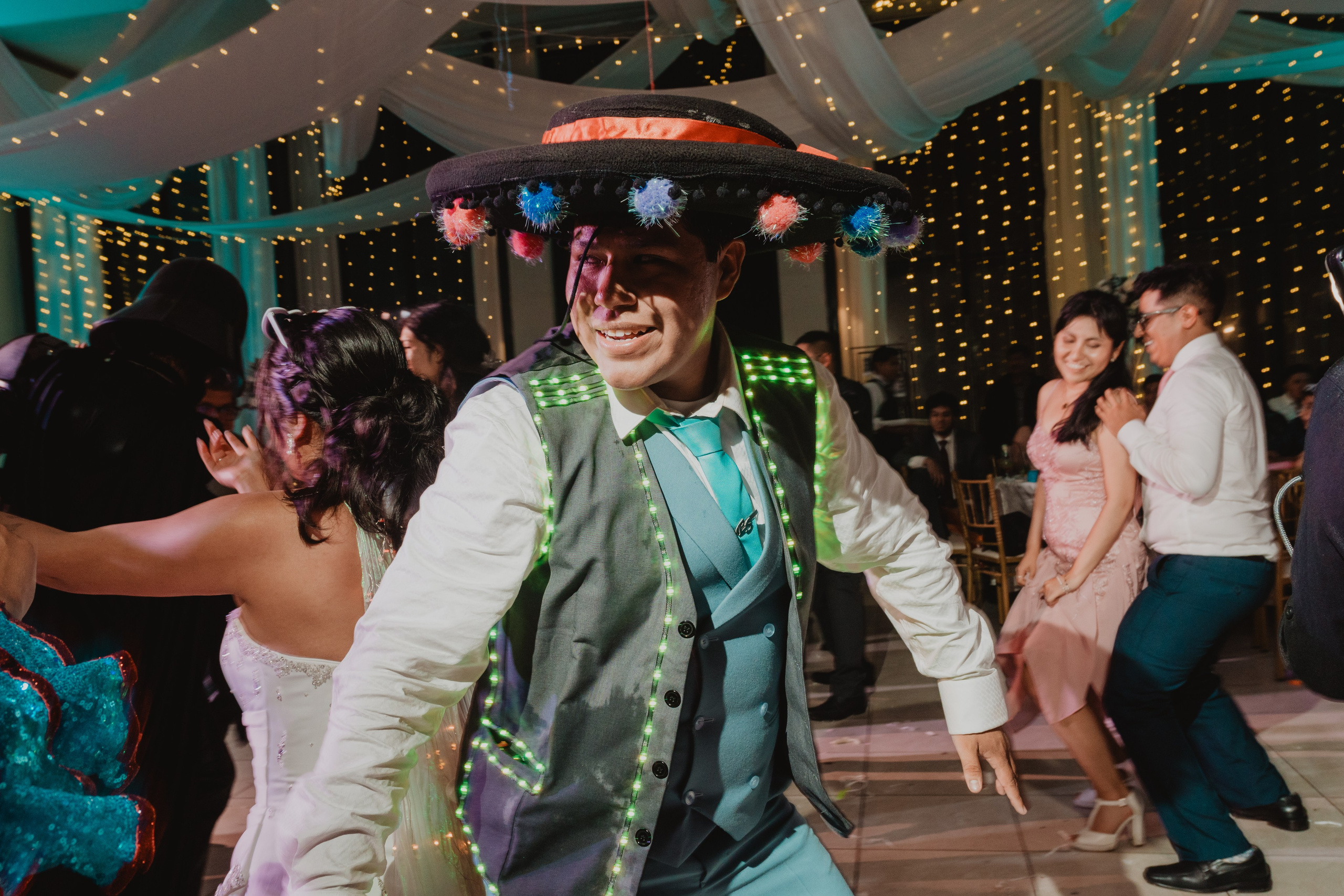 STEISY + EMMANUEL | BODA RELIGIOSA. Studio KVTA | Fotografía y Video de Bodas en Arequipa