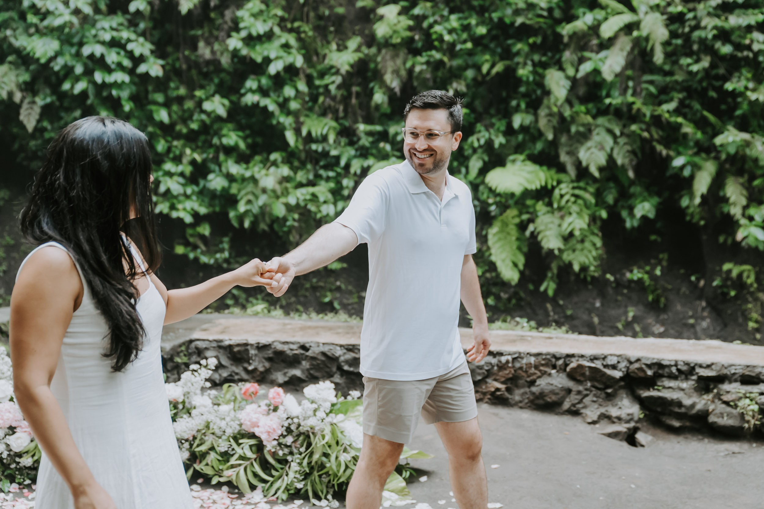 Marriage Proposal. Female Photographer in Bali