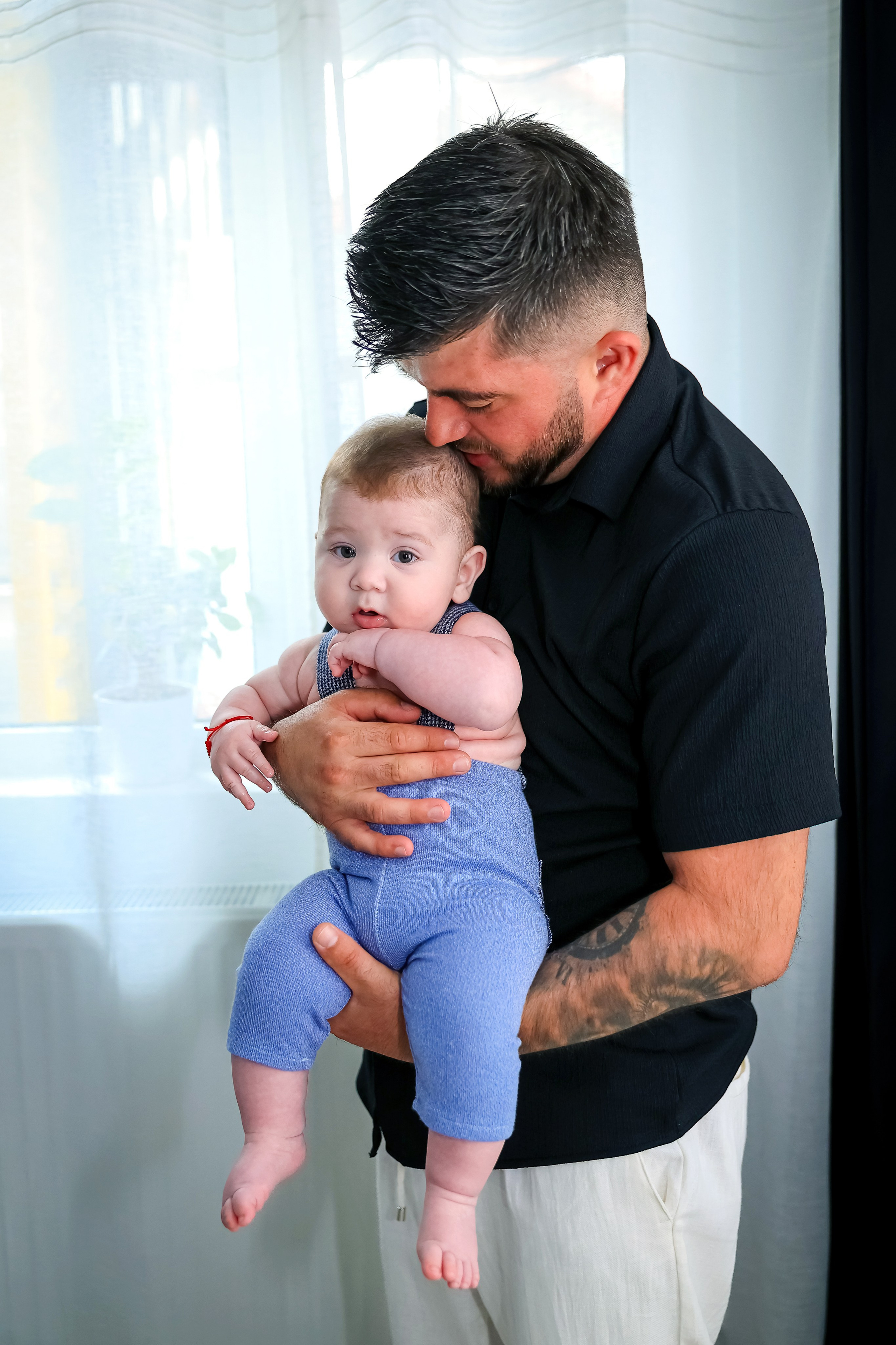 Andrei Damian. Moments By Gub