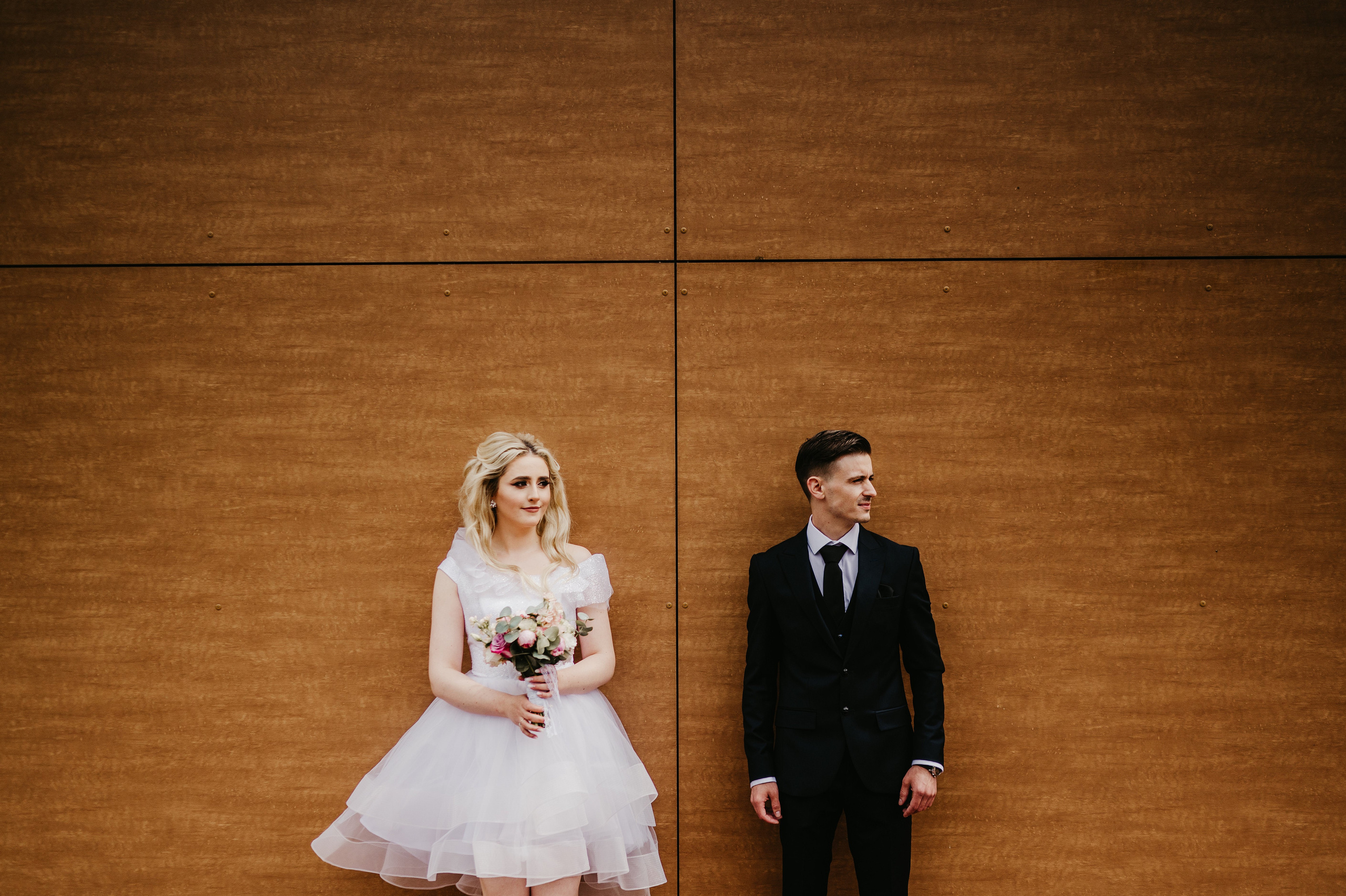 Cununie civila sub cerul ploios - Vezi fotografiile. Valentin Melen - fotograf de nunta 🤍