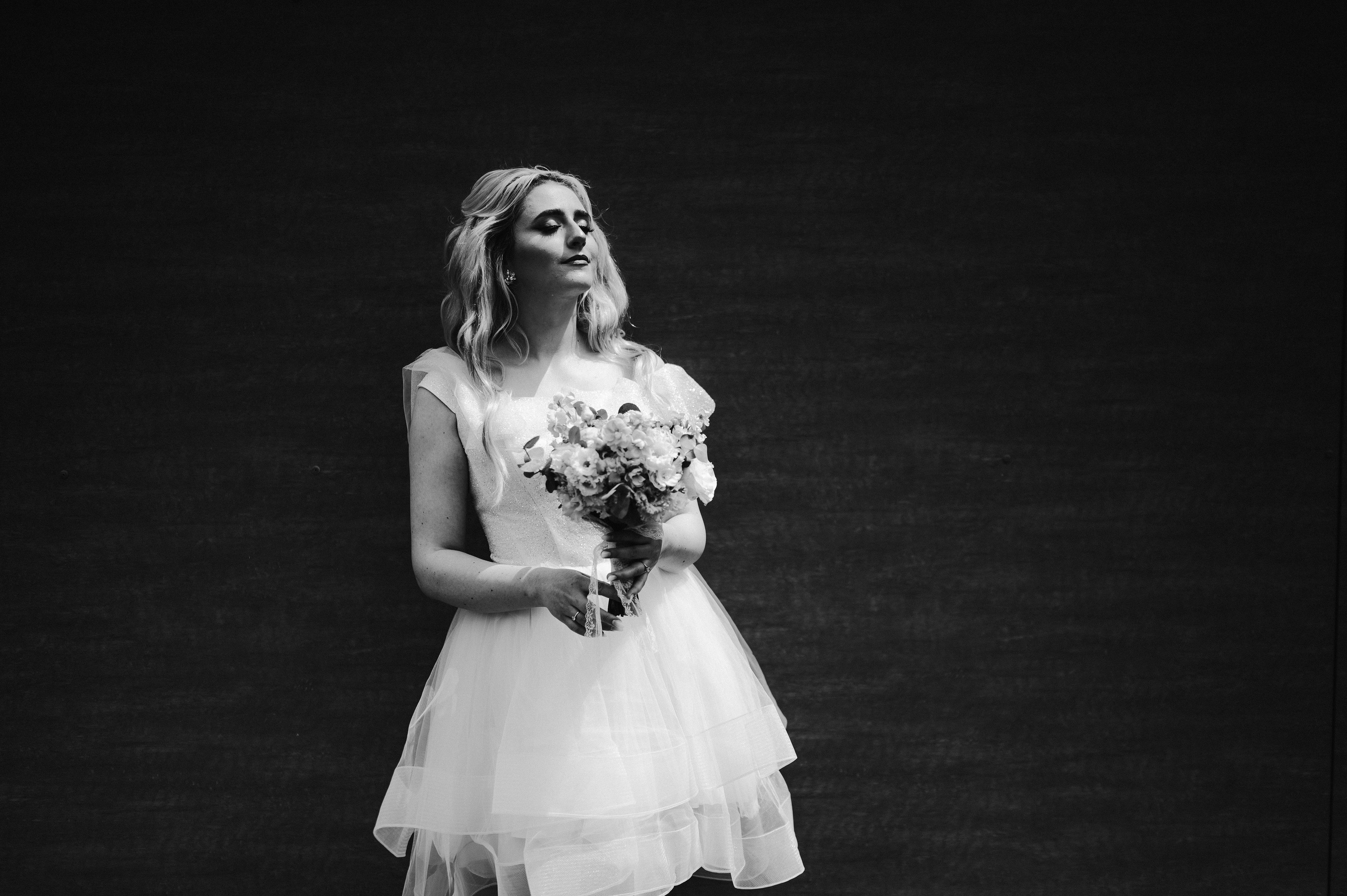 Cununie civila sub cerul ploios - Vezi fotografiile. Valentin Melen - fotograf de nunta 🤍