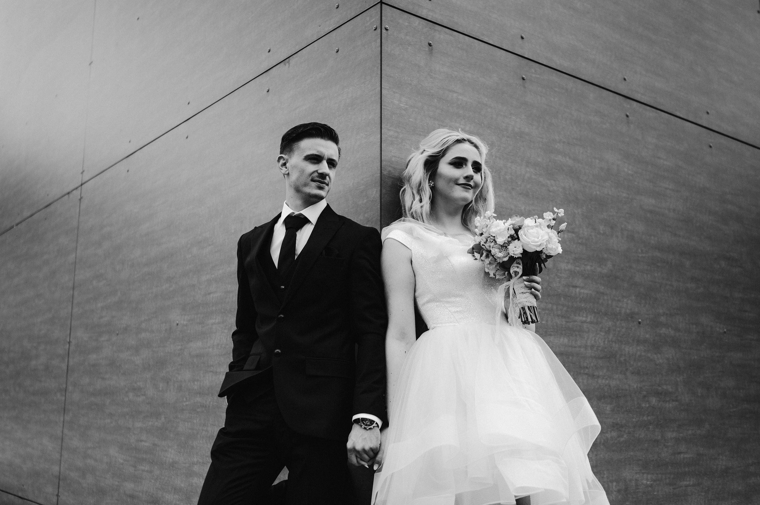 Cununie civila sub cerul ploios - Vezi fotografiile. Valentin Melen - fotograf de nunta 🤍