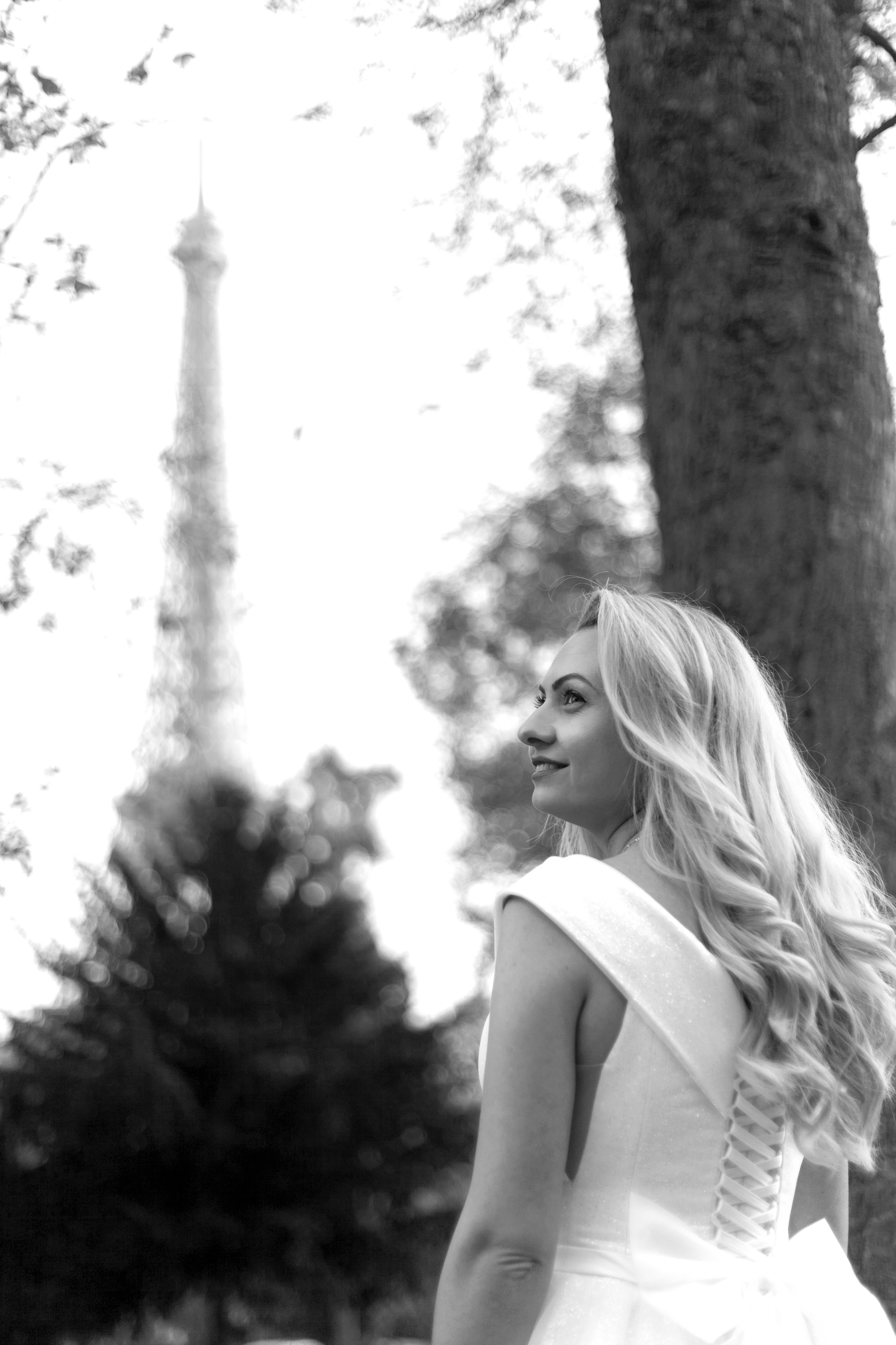 Eiffel Tower / Trifan & Raluca. Wedding, event and family photographer in Paris, Emilian Olaru