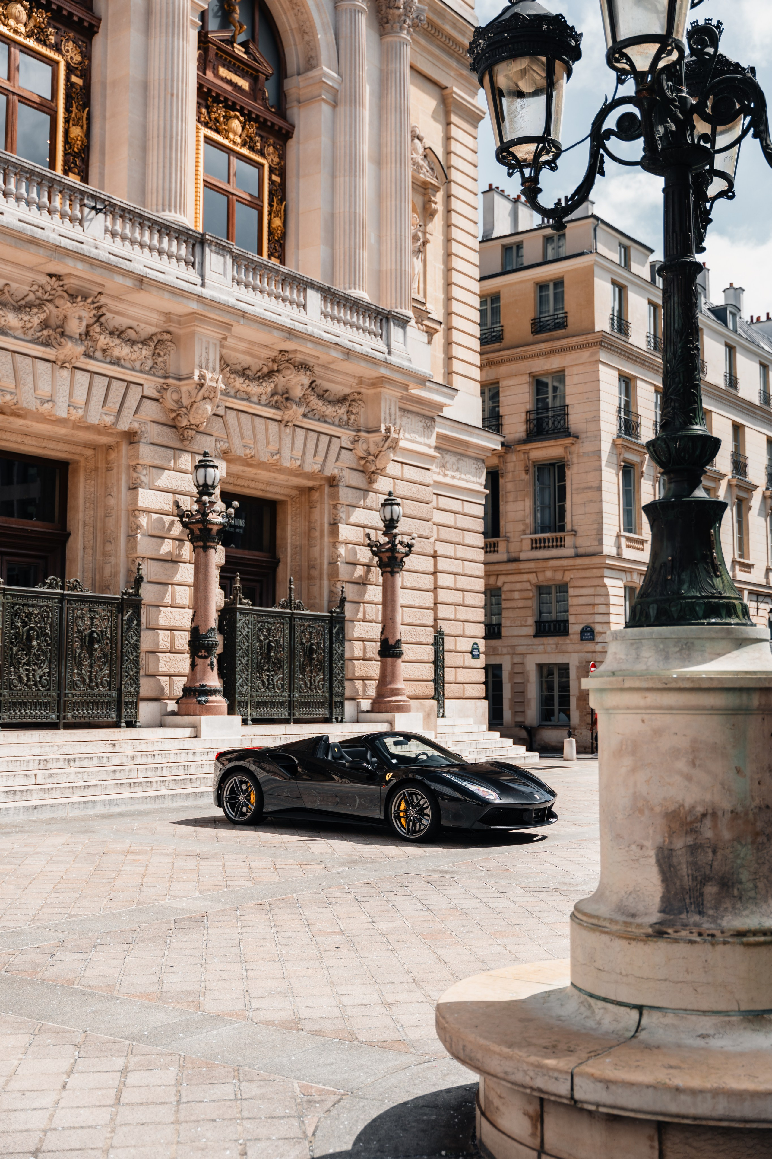 Ferrari 488 Spider. Photographe de voitures à Paris — Vitalii Motruk