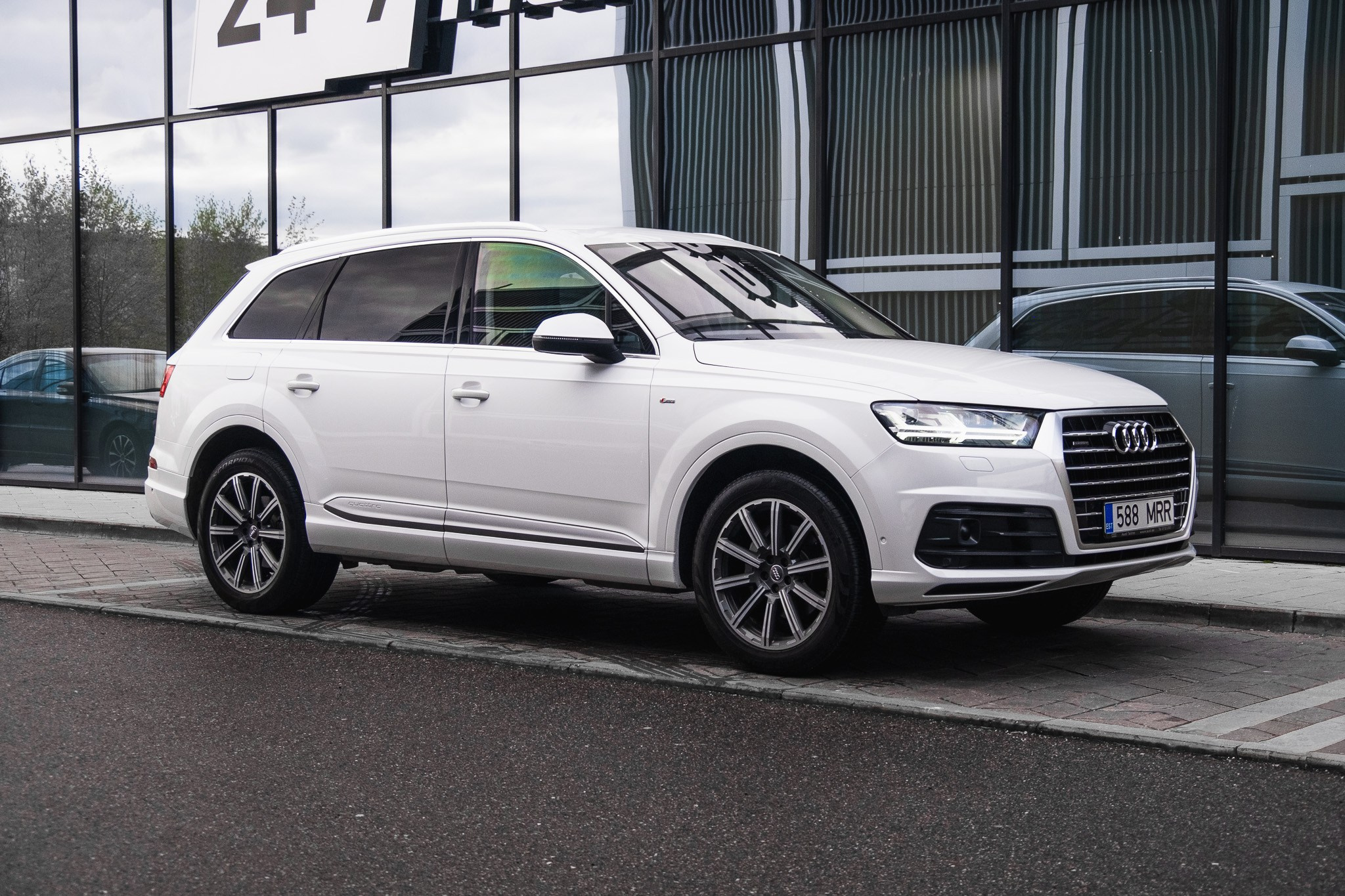 AUDI Q7. LOHA VISUALS — AUTOMOTIVE PHOTOGRAPHY