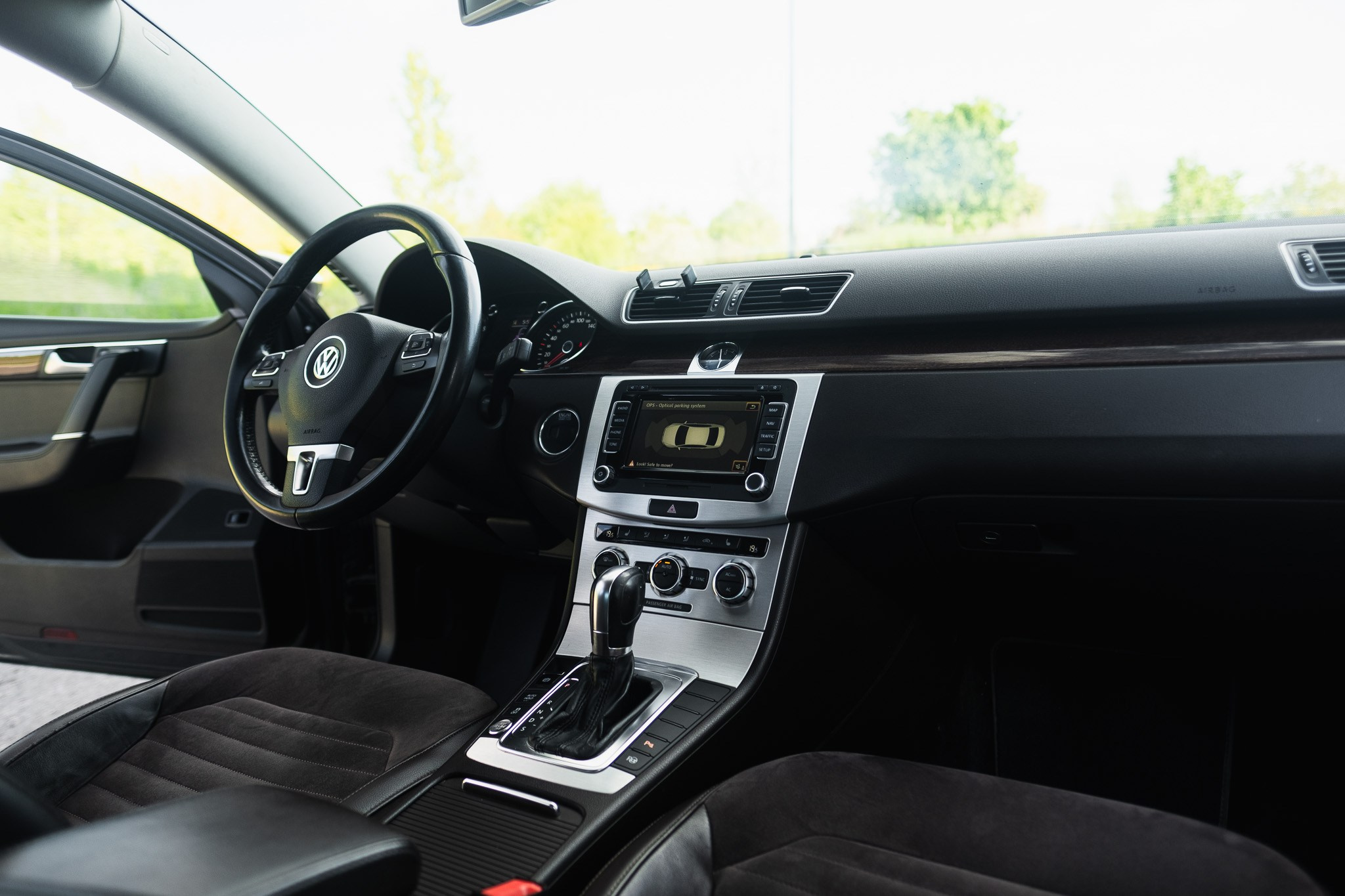 VW passat. LOHA VISUALS — AUTOMOTIVE PHOTOGRAPHY