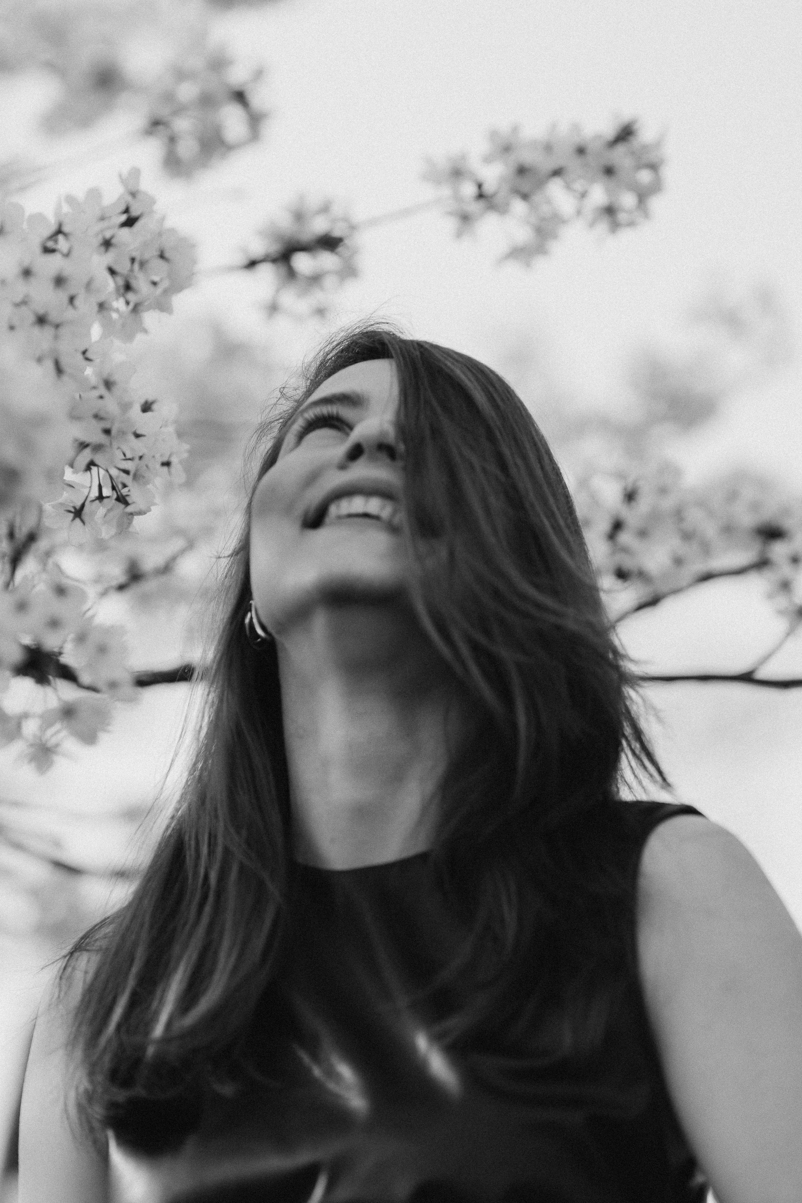 Прогулка Ольги в сакуре. Family photographer in Vilnuis Svetlana Naumova