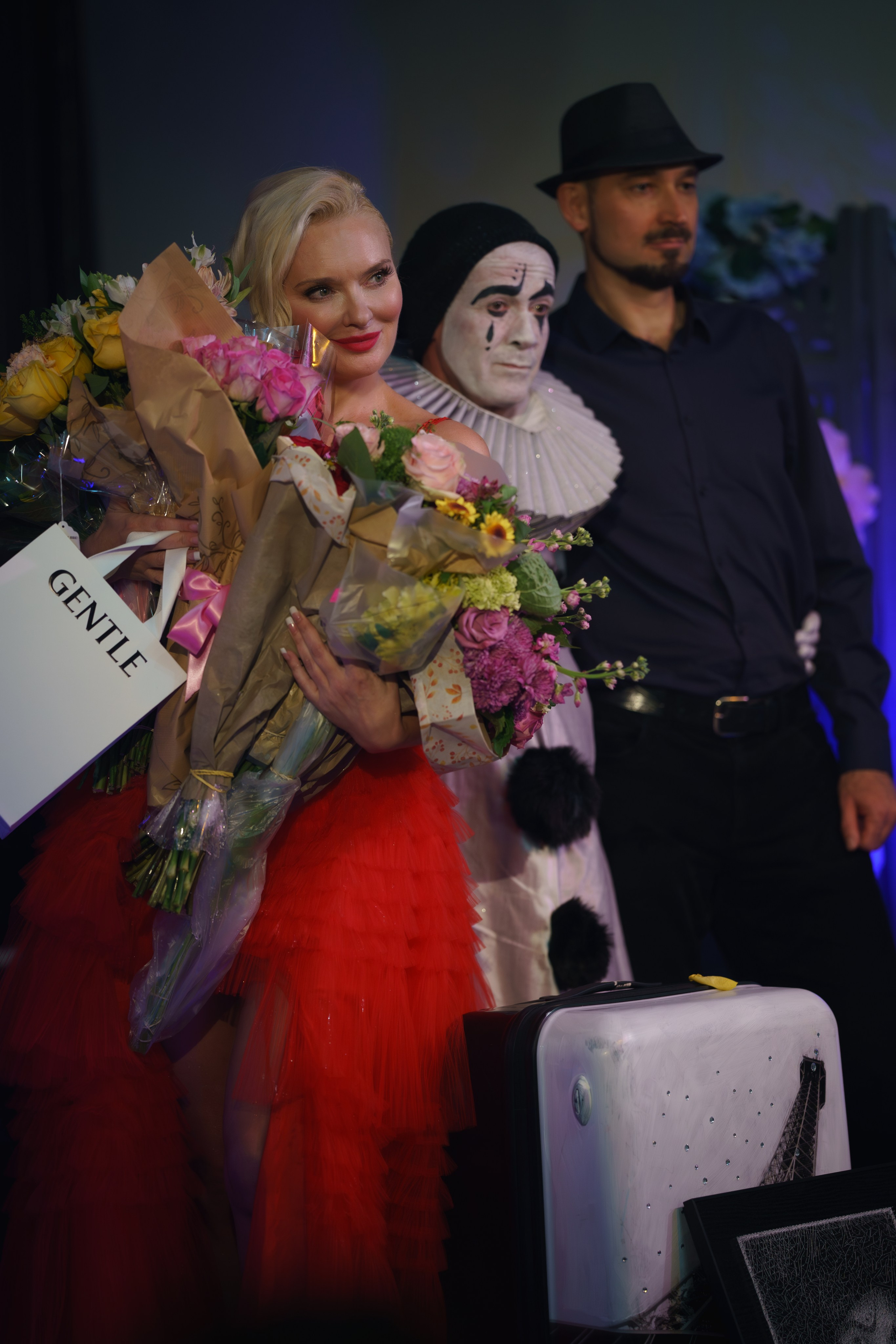 Show Mon Paris by Yelena Neva. Tatiana Smirnova — Photographer