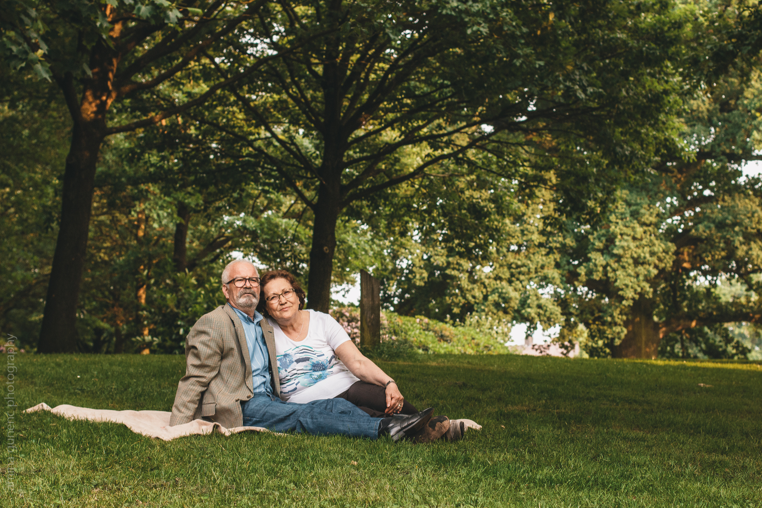 About one life-long LOVEstory. Amina Gunenc - bruiloft- en familie fotograaf in Nederland