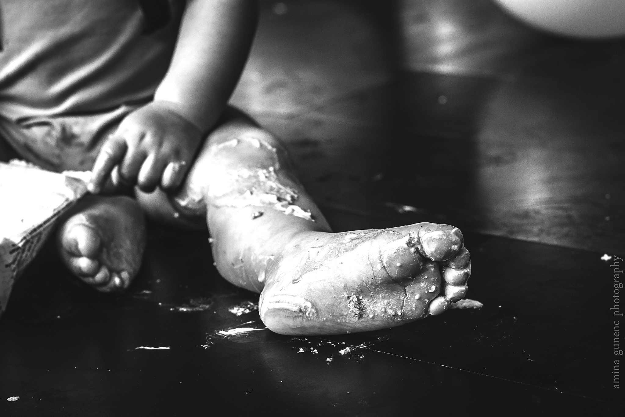 Story about one NOT IDEAL Birthday party ;). Amina Gunenc - bruiloft- en familie fotograaf in Nederland