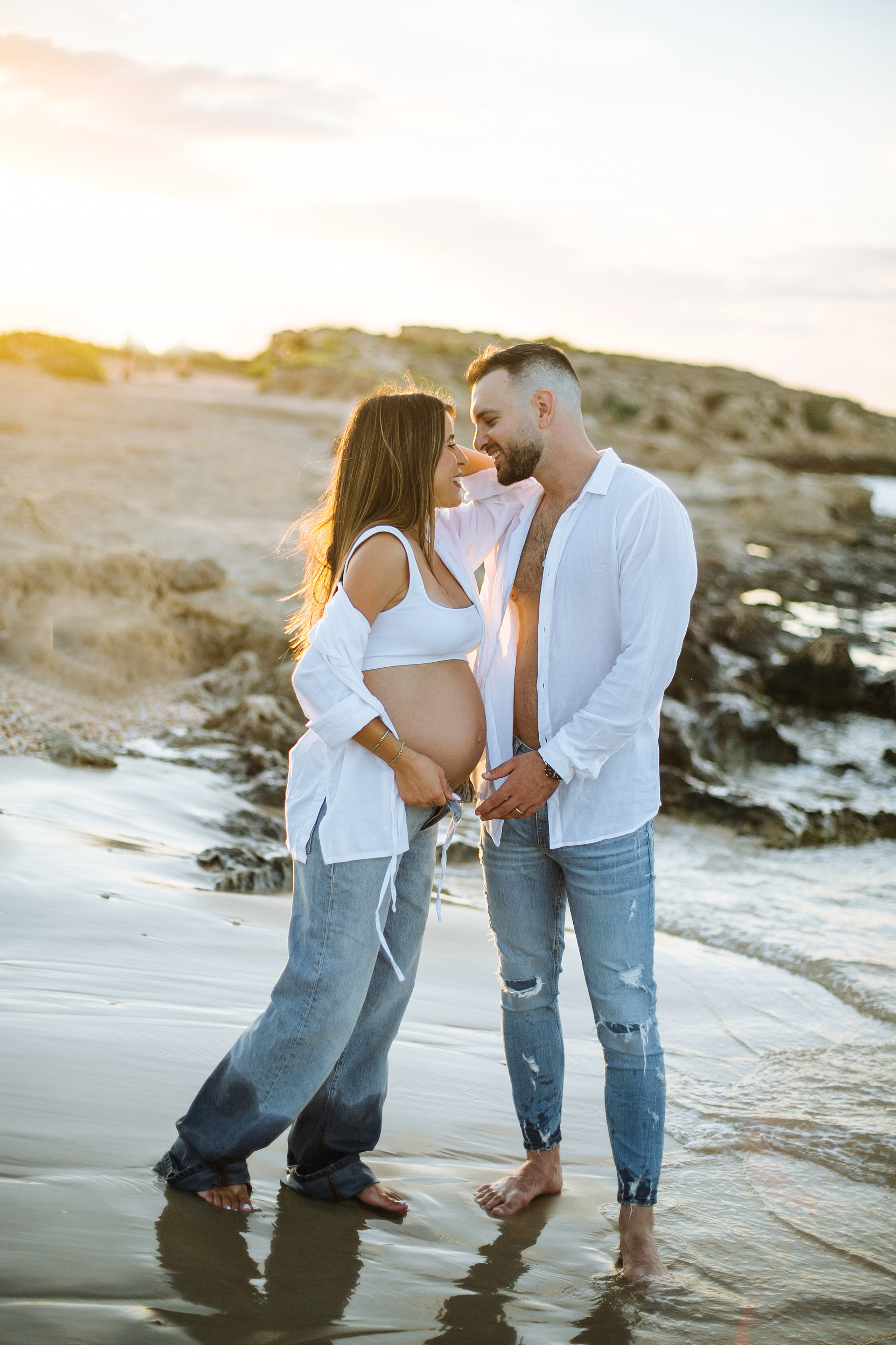 Yael & Gal Nahsholim beach. Family photographer in Israel