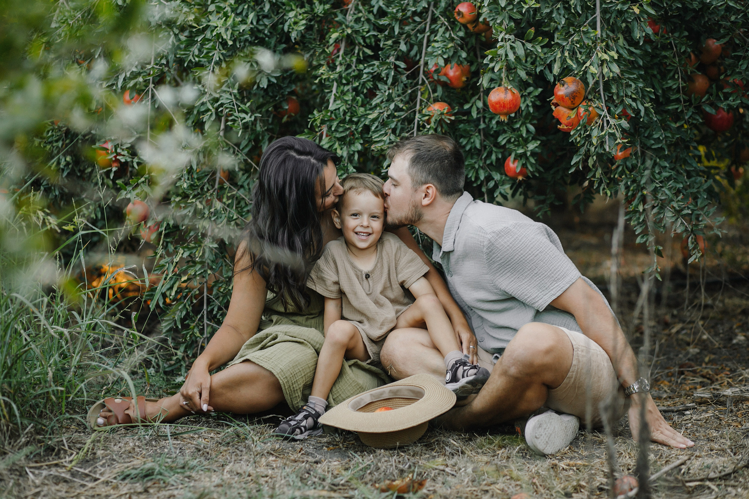 Binyamina garden. Family photographer in Israel
