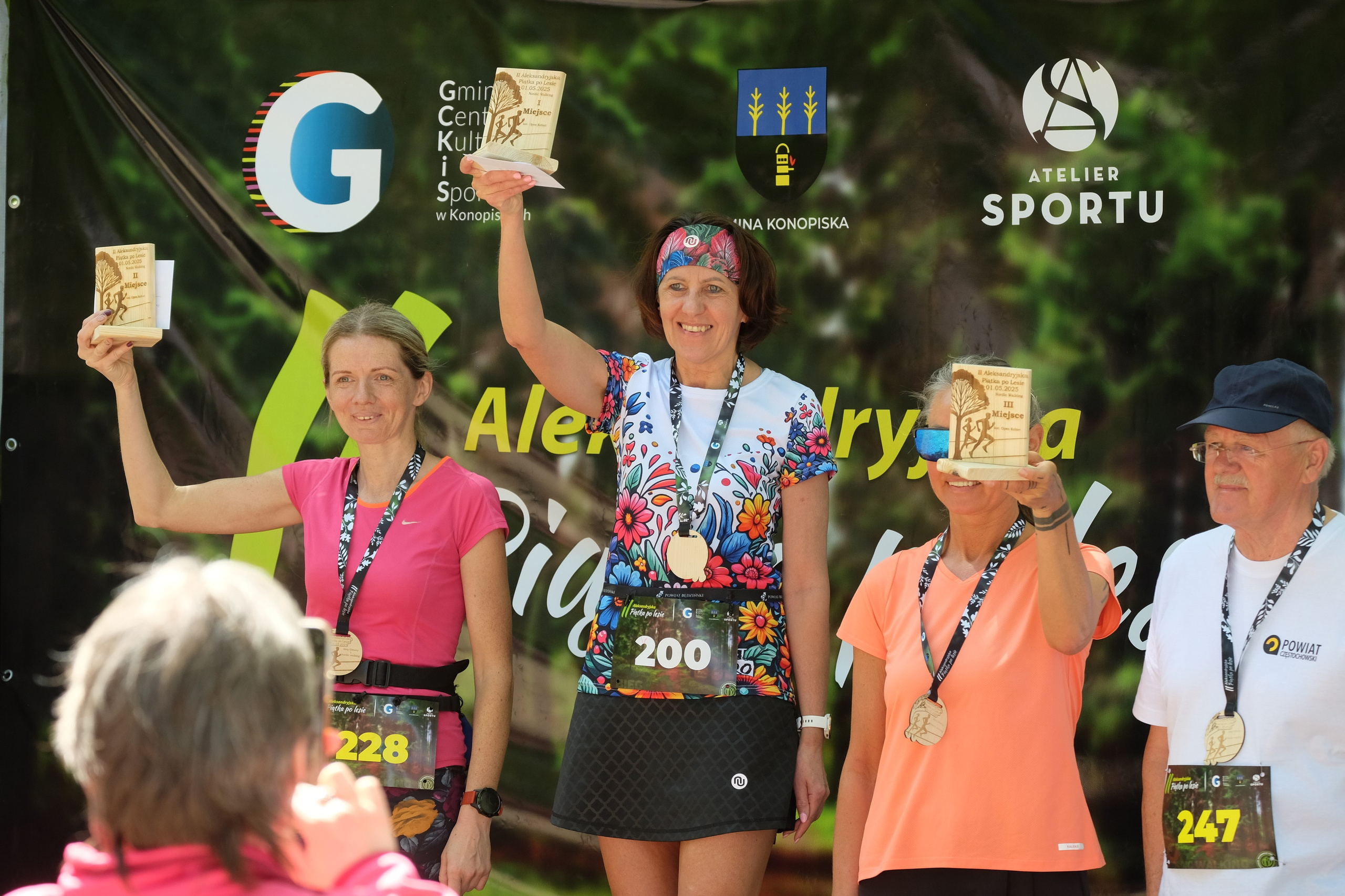 Aleksandryjska Piątka po lesie. Main