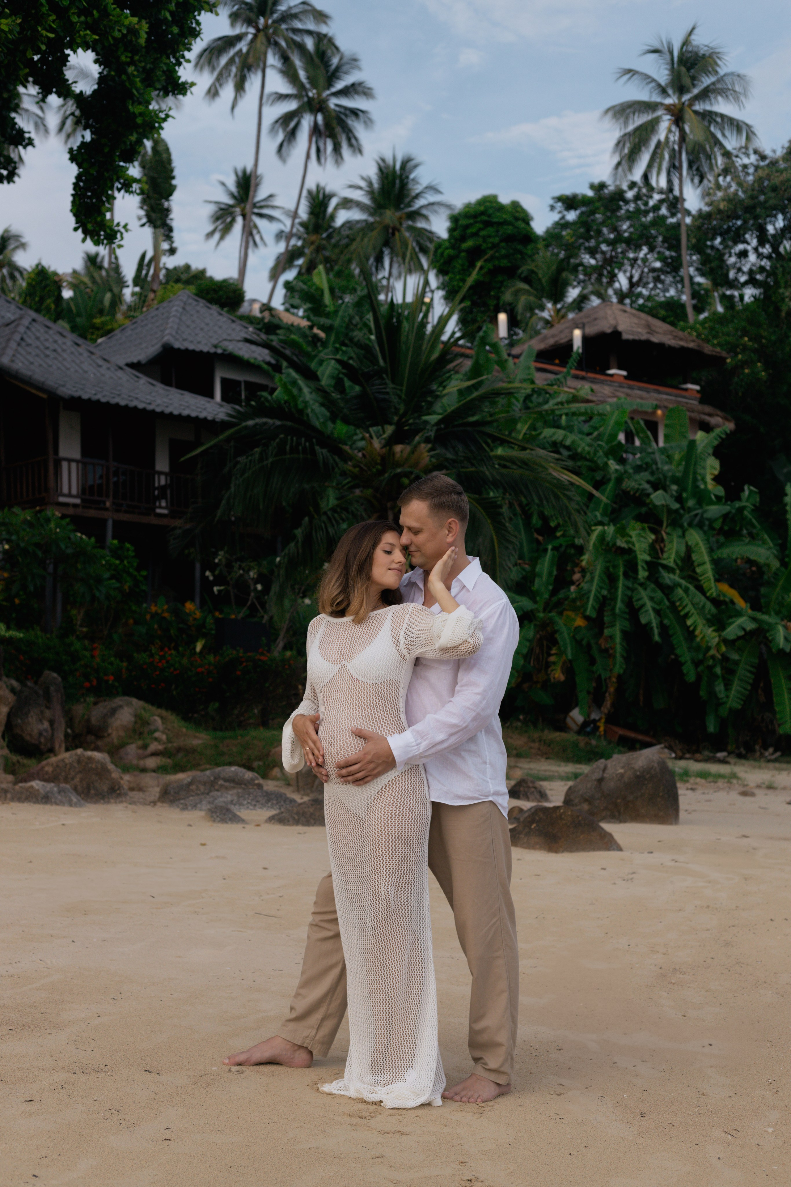PREGNANCY PHOTOSHOOT. Photographer on Koh Samui Elena