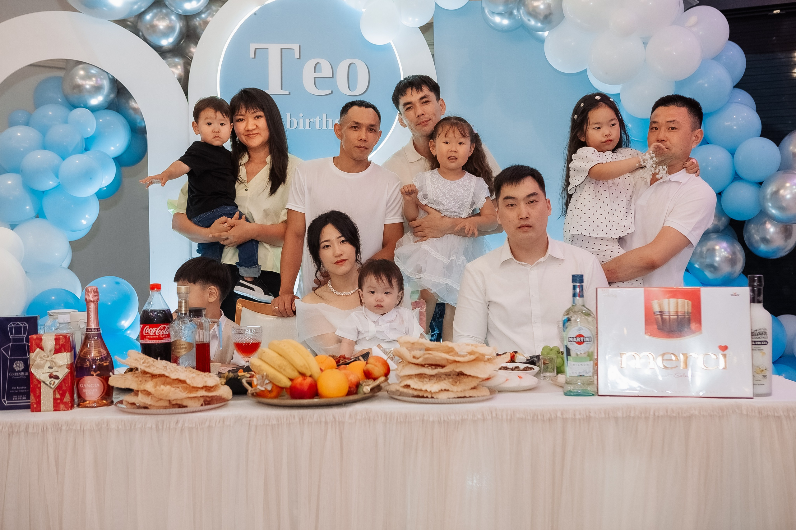 Тео дома и в ресторане. Фотограф беременности, ньюборн и годовасиков в Корее Жанна Хан