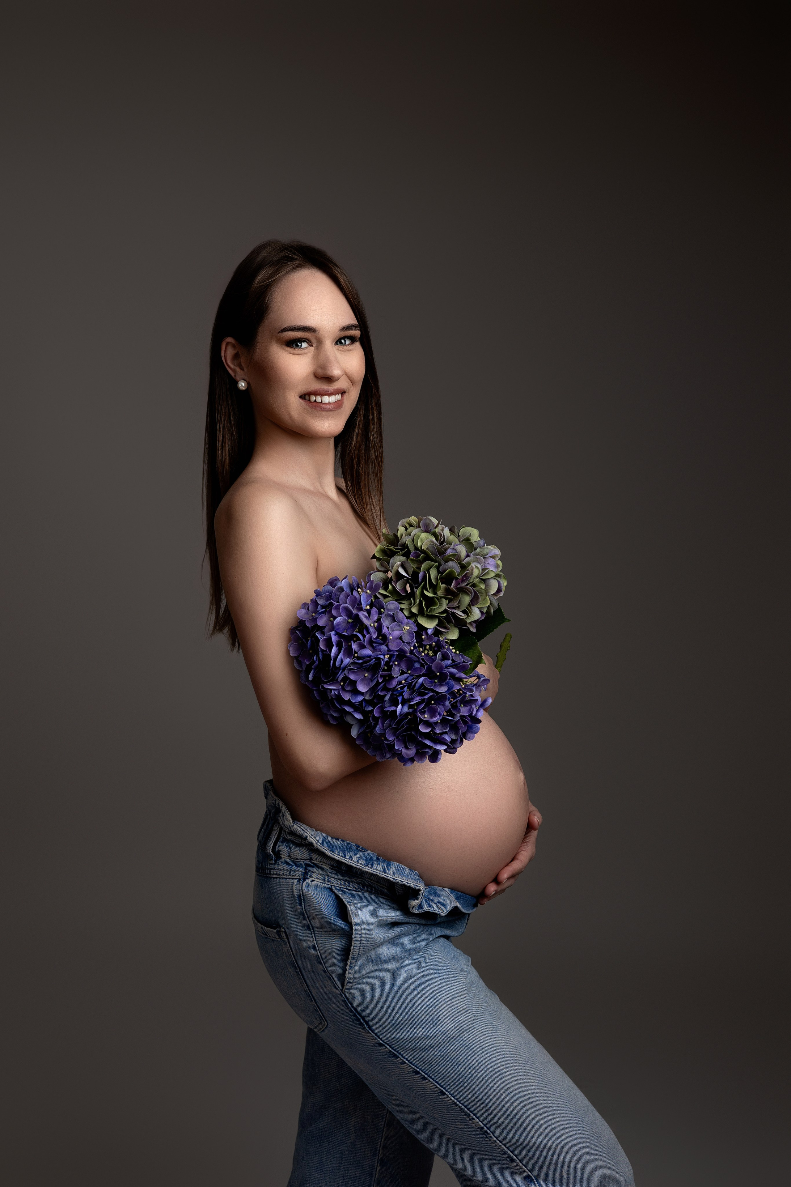 Babybauch. Neugeborene- Schwangerschaft- und Kinder Fotografin in Lehre