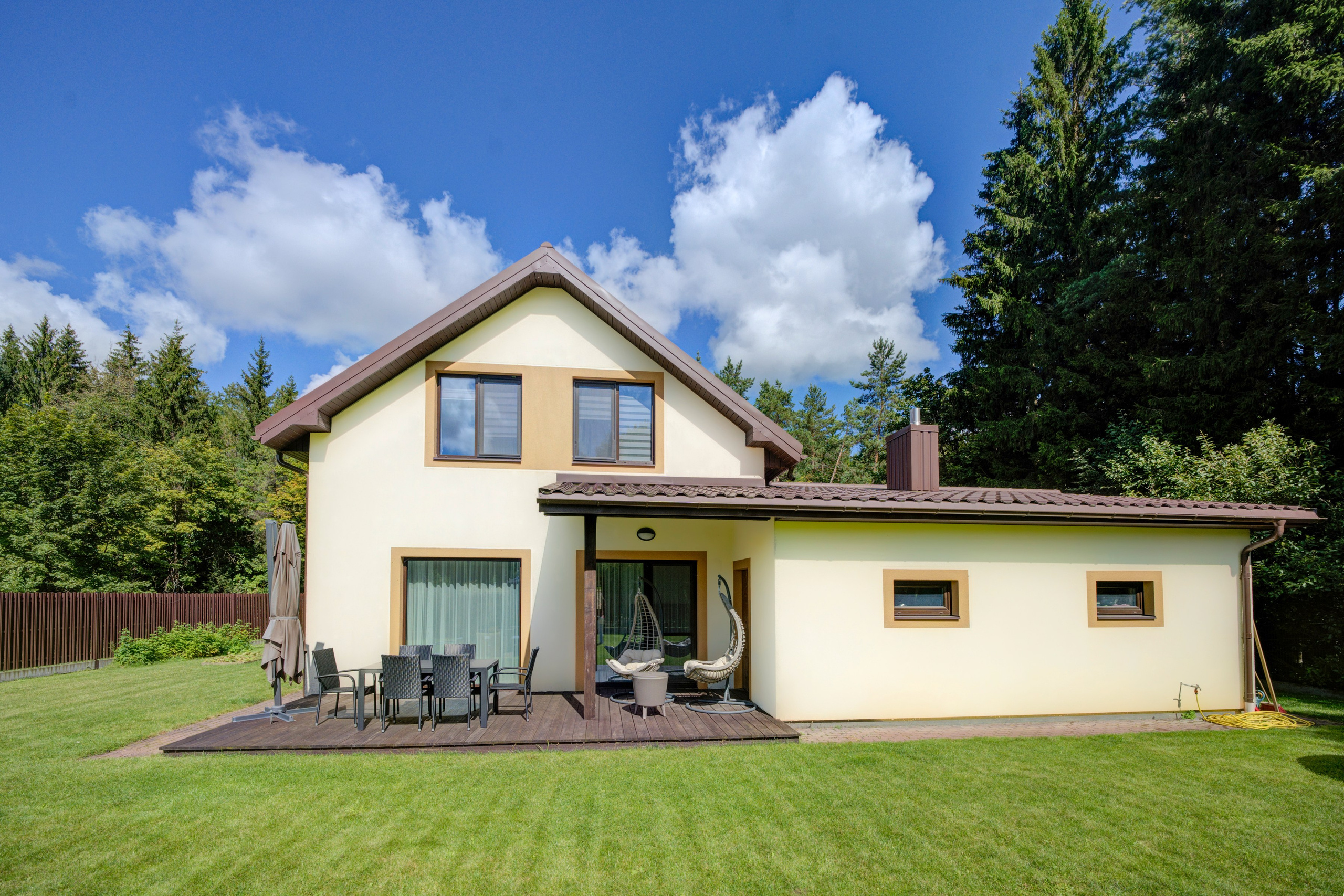 Č. Milošo g. Zujūnai, Vilnius. Elina Sapiega fotografė Vilniuje