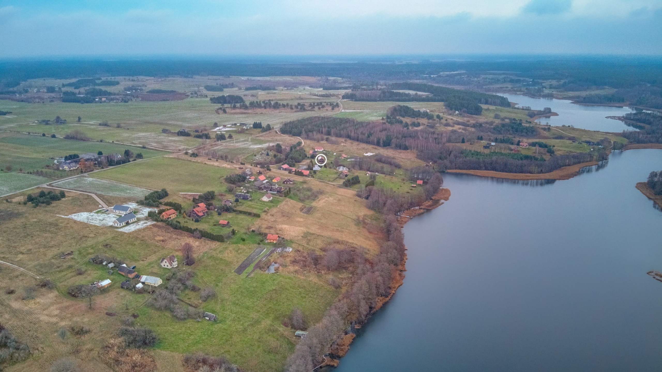 Trakų raj. sodyba. Elina Sapiega fotografė Vilniuje