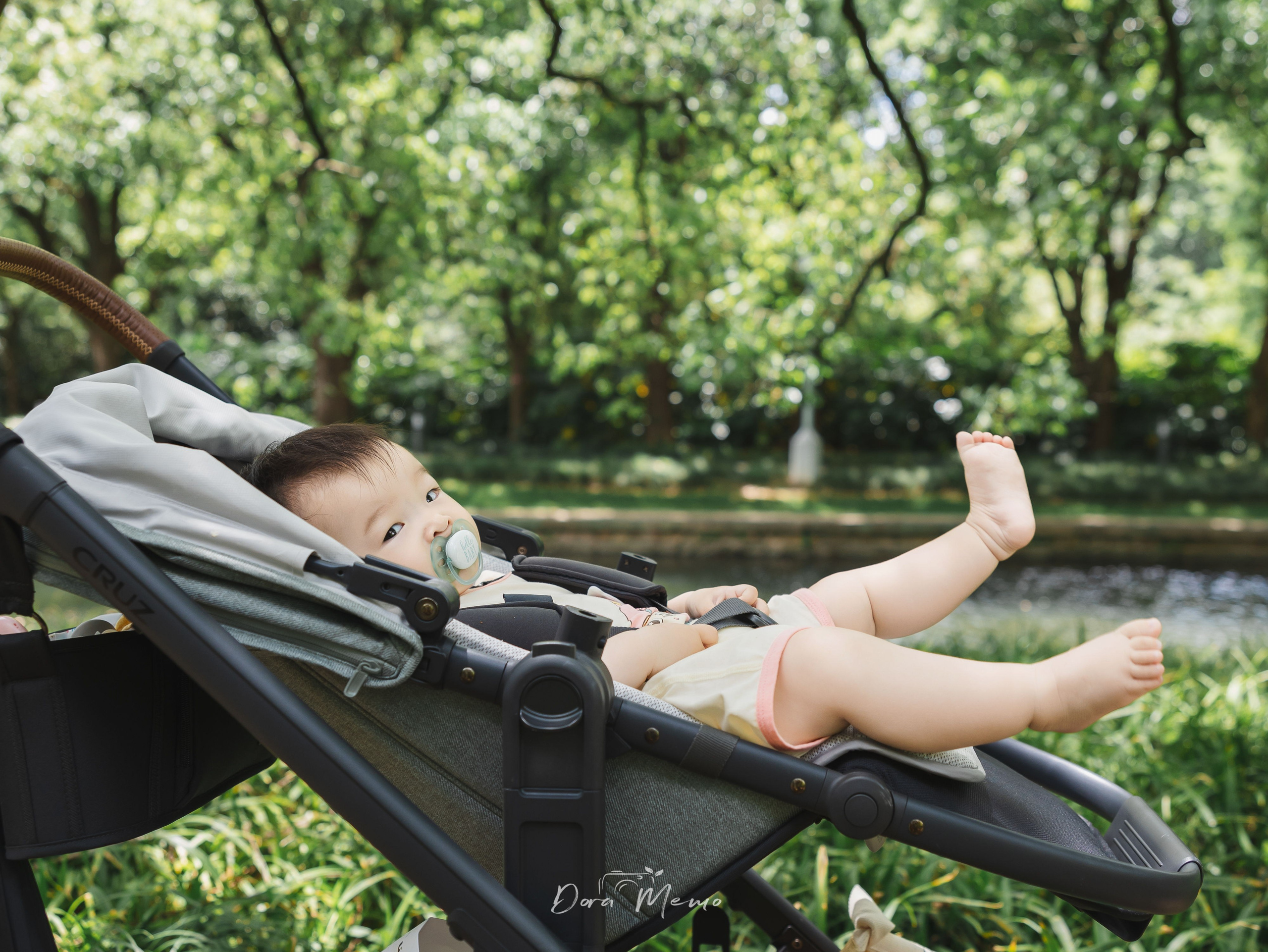 Three-Generation Family Photography in Shanghai | A Morning in the Park