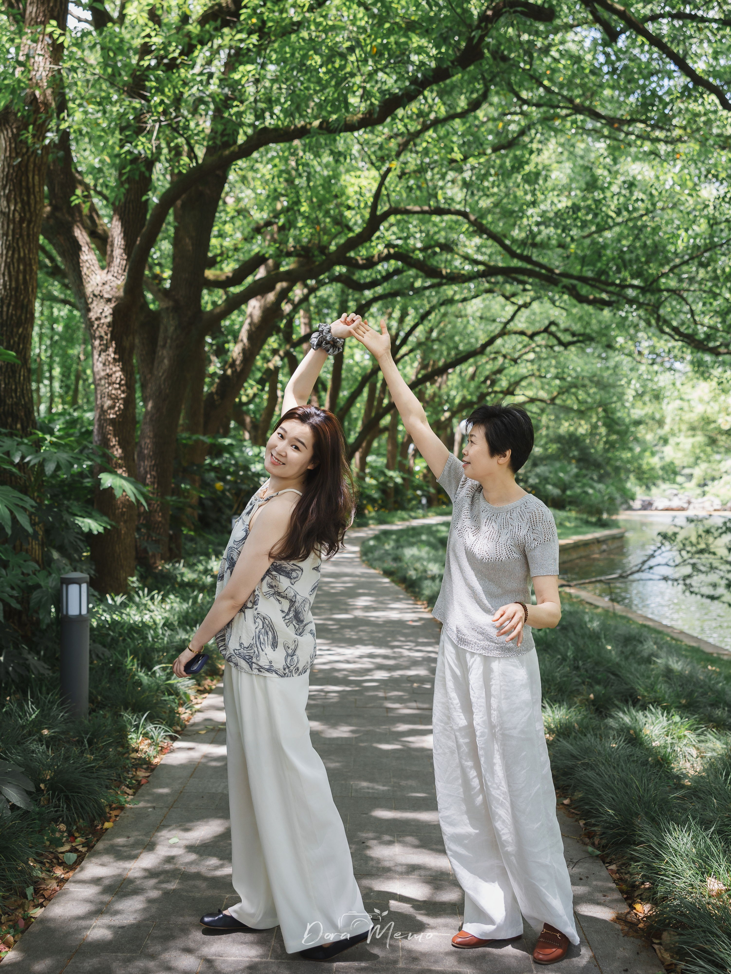 Three-Generation Family Photography in Shanghai | A Morning in the Park