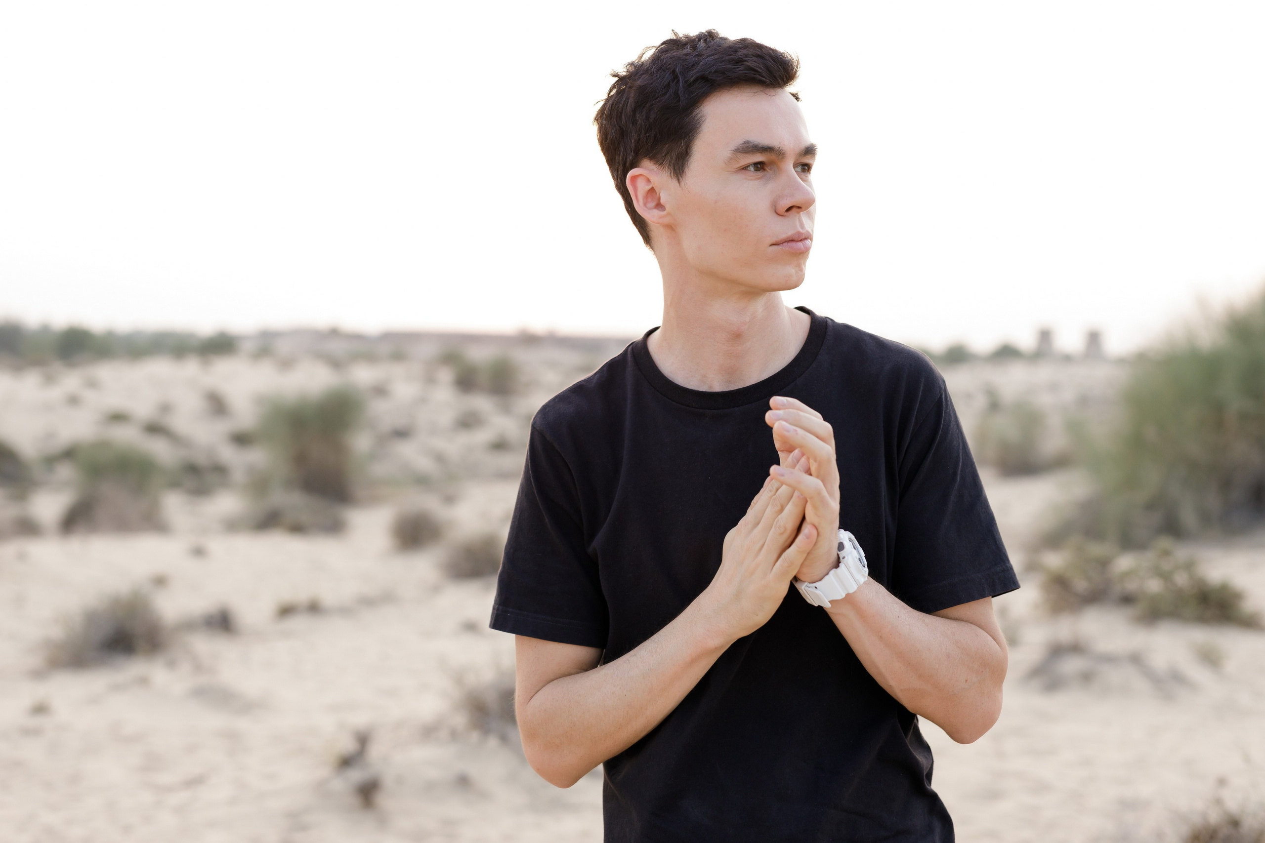 Oleg Torbosov — Meeting with subscribers in the desert. Photographer Anna Curly | Weddings and Events in Dubai