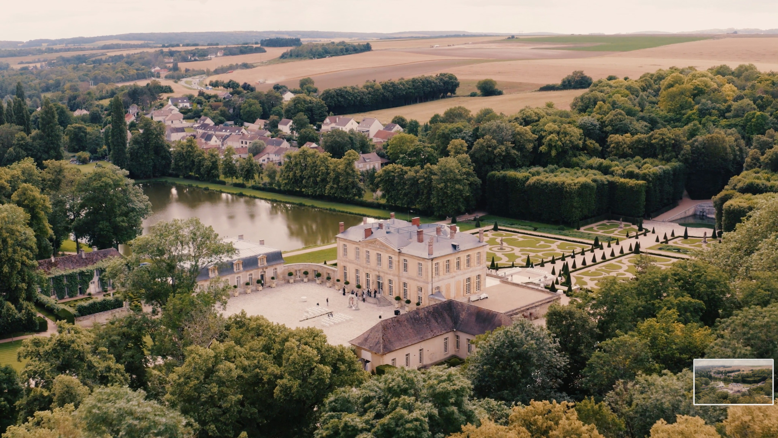 New. Paris Wedding Photographer