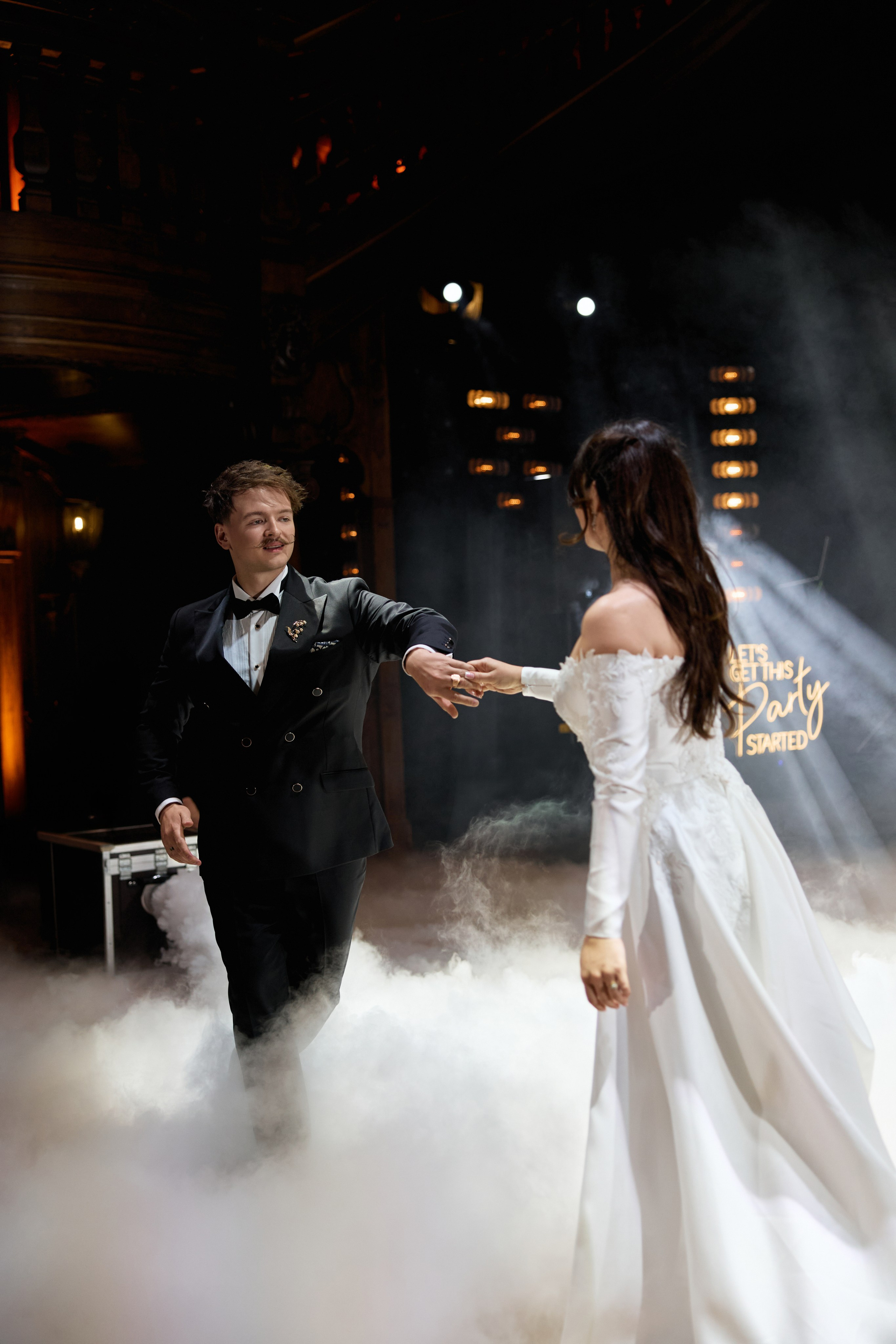 Wiktoria & Kacper. Pałac Goetz. Fotograf ślubny i rodzinny w Krakowie Yana Klymova