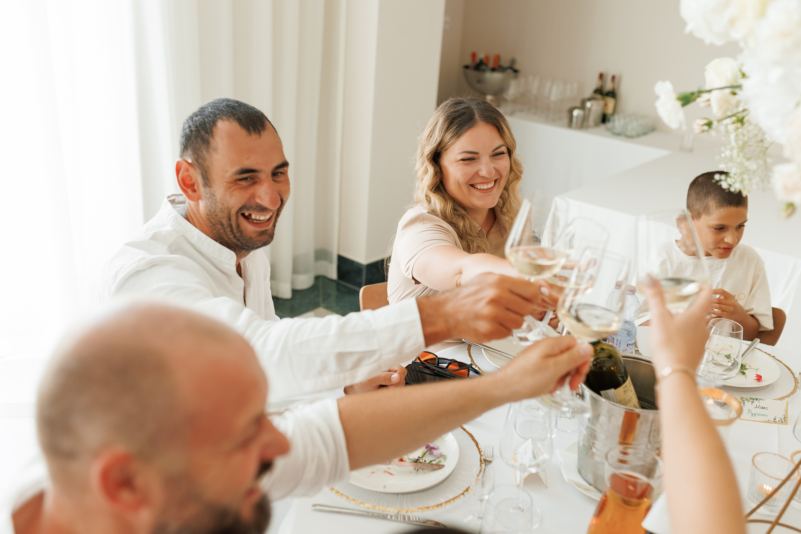 Valeria & Vitaliy. Ziyad Restaurant. 2024. Fotograf ślubny i rodzinny w Krakowie Yana Klymova
