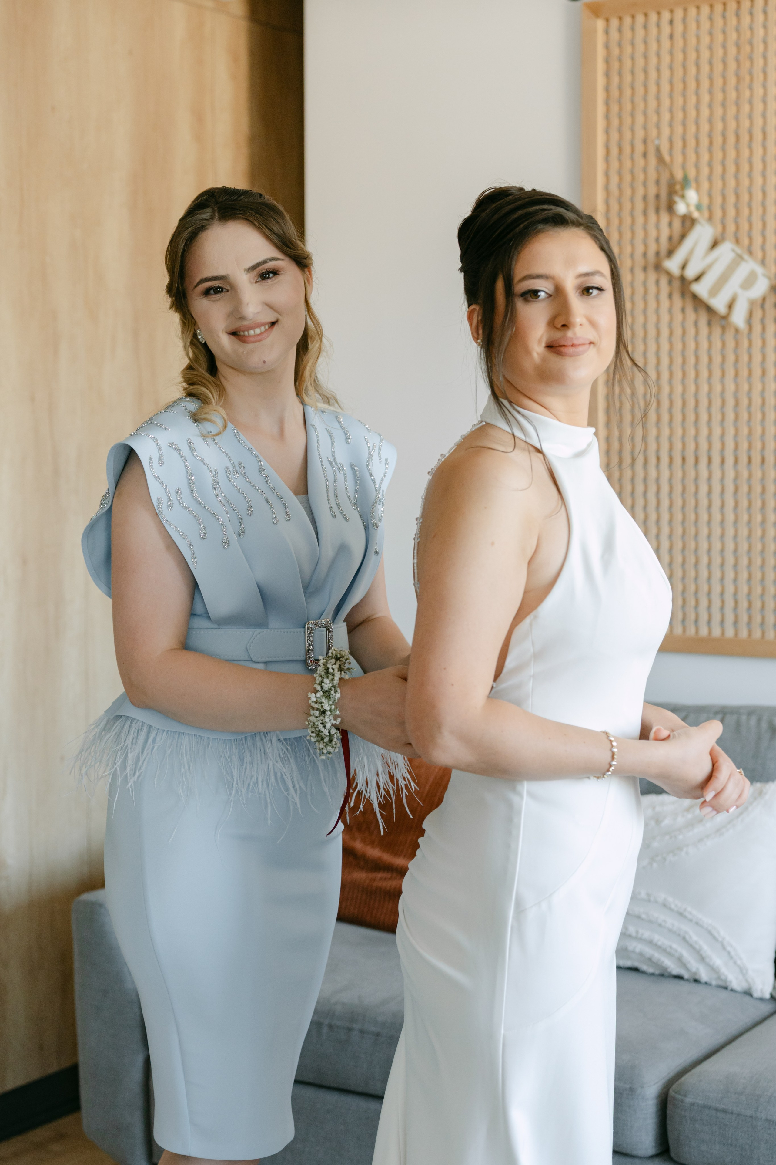 Alex & Corina. Gabrielacojocariu.com