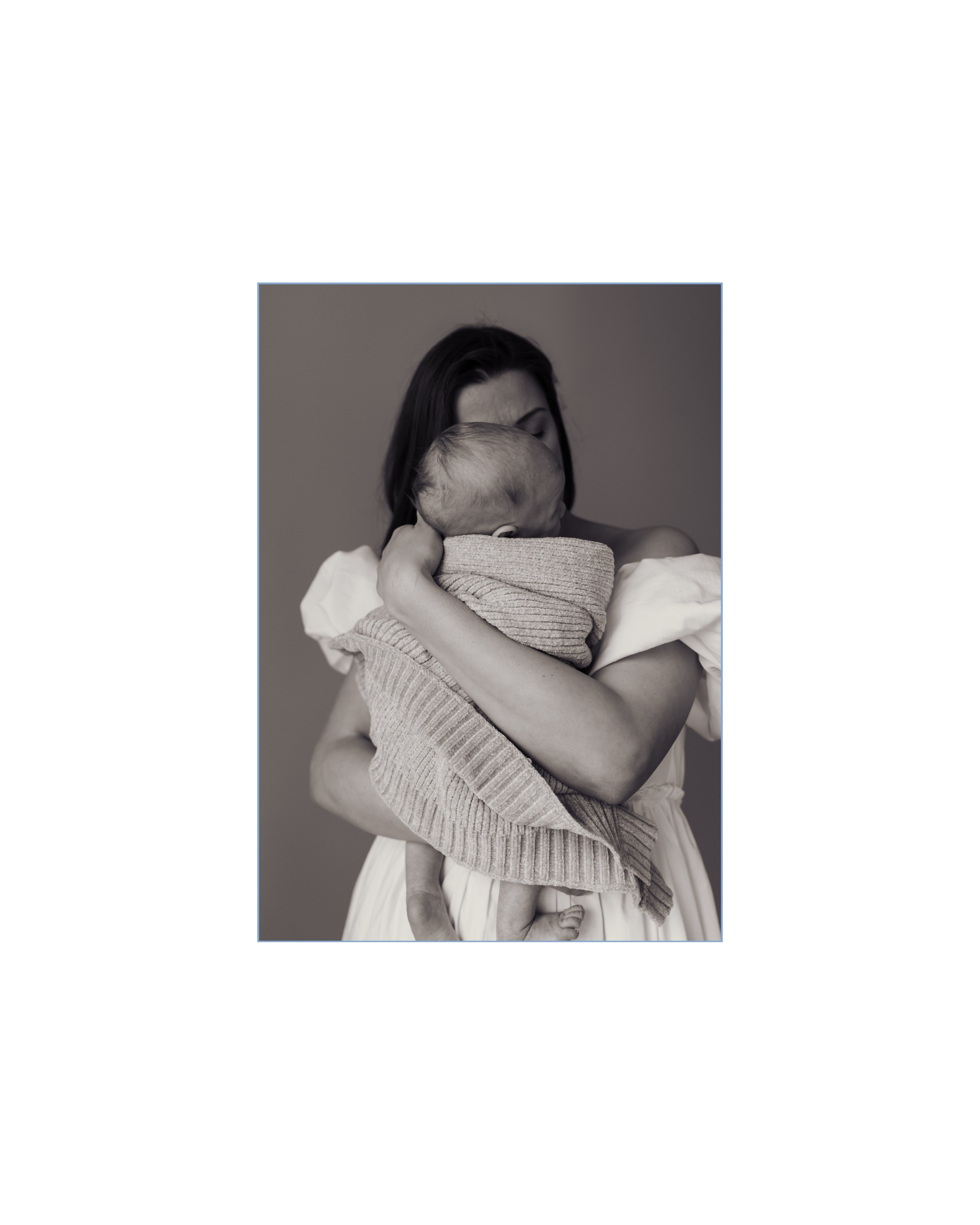 Welcome to the World. Dash_photopic.I’m Daria New York based photographer