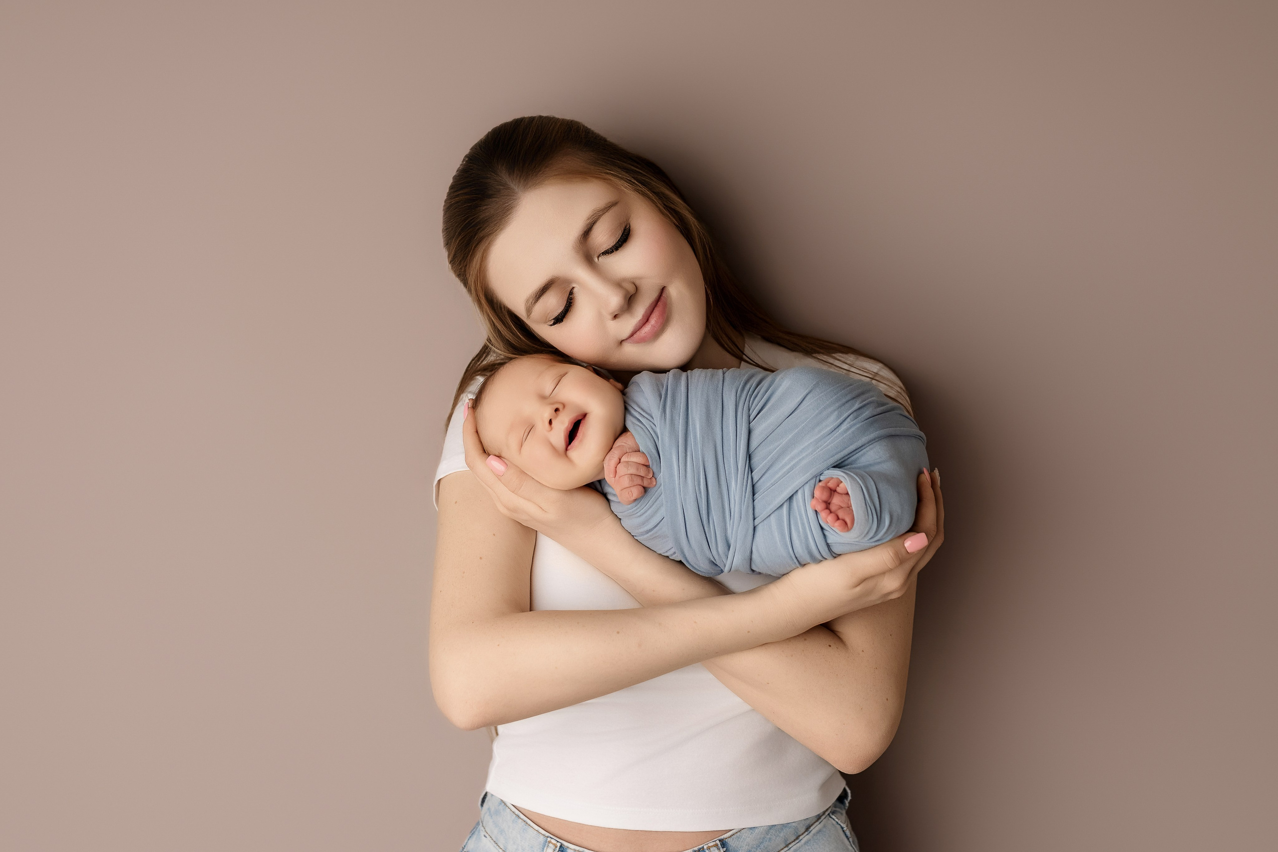 Esu Aleksandra naujagimių ir kudikių fotografė iš Vilniaus