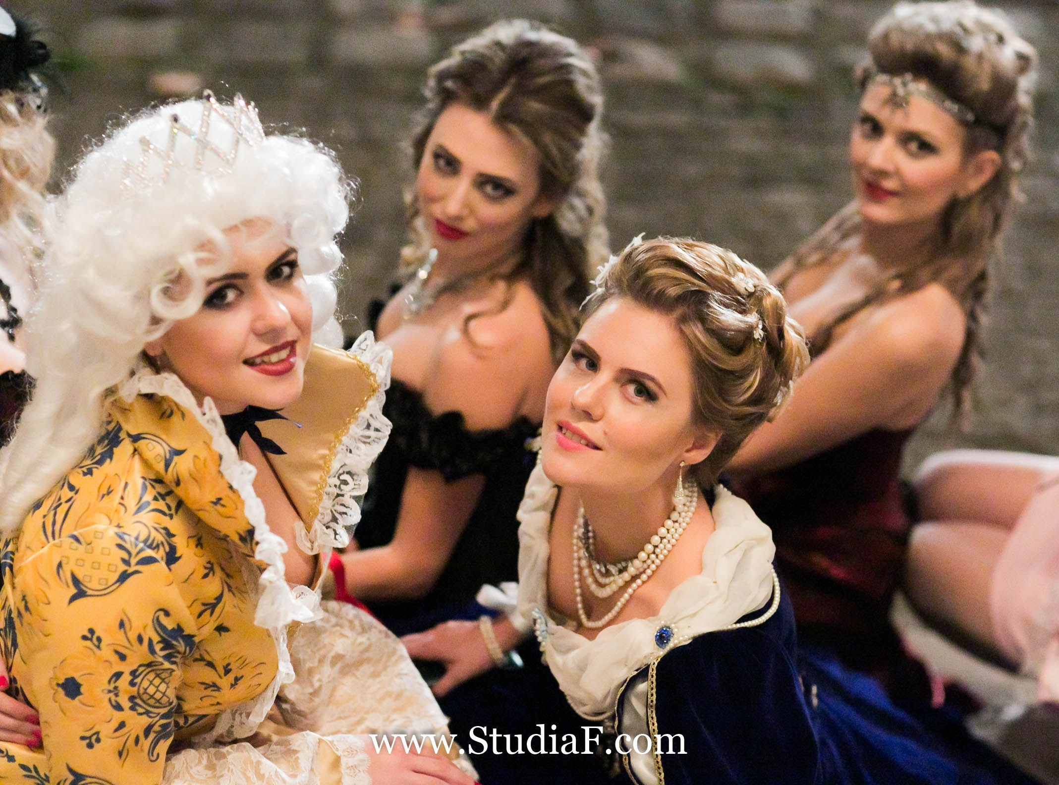 🏀 ТУРИСТАМ ночью (альбом). Феликс — Профессиональный фотограф в Париже